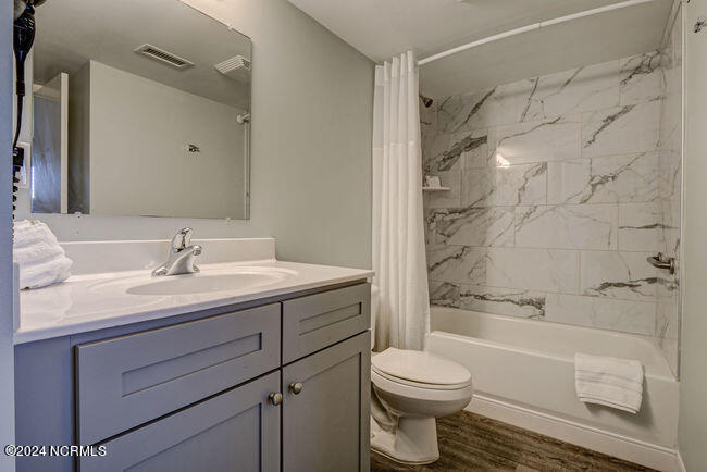 711 S Lumina Avenue Unit: 306