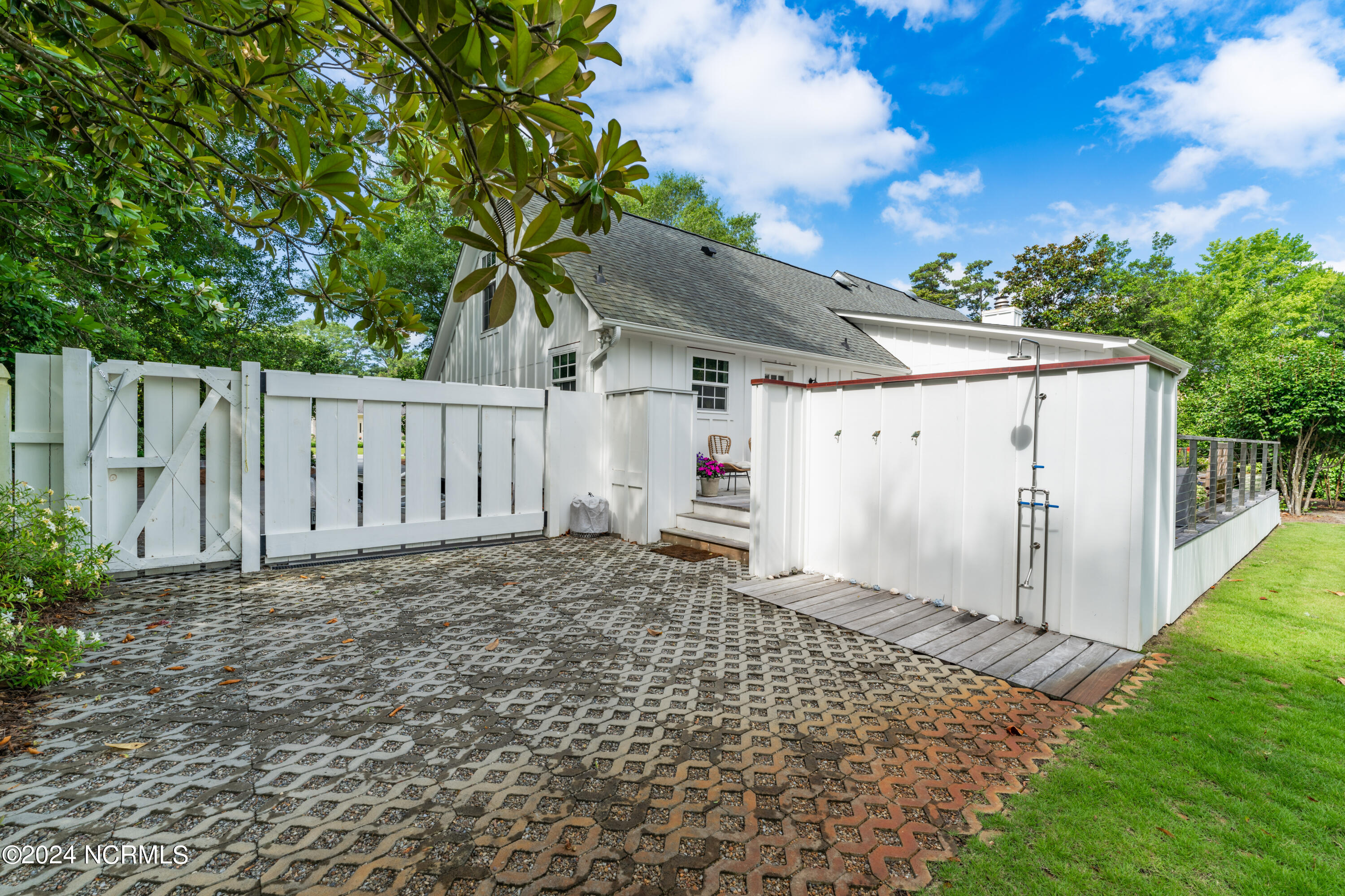 6241 Towles Road
