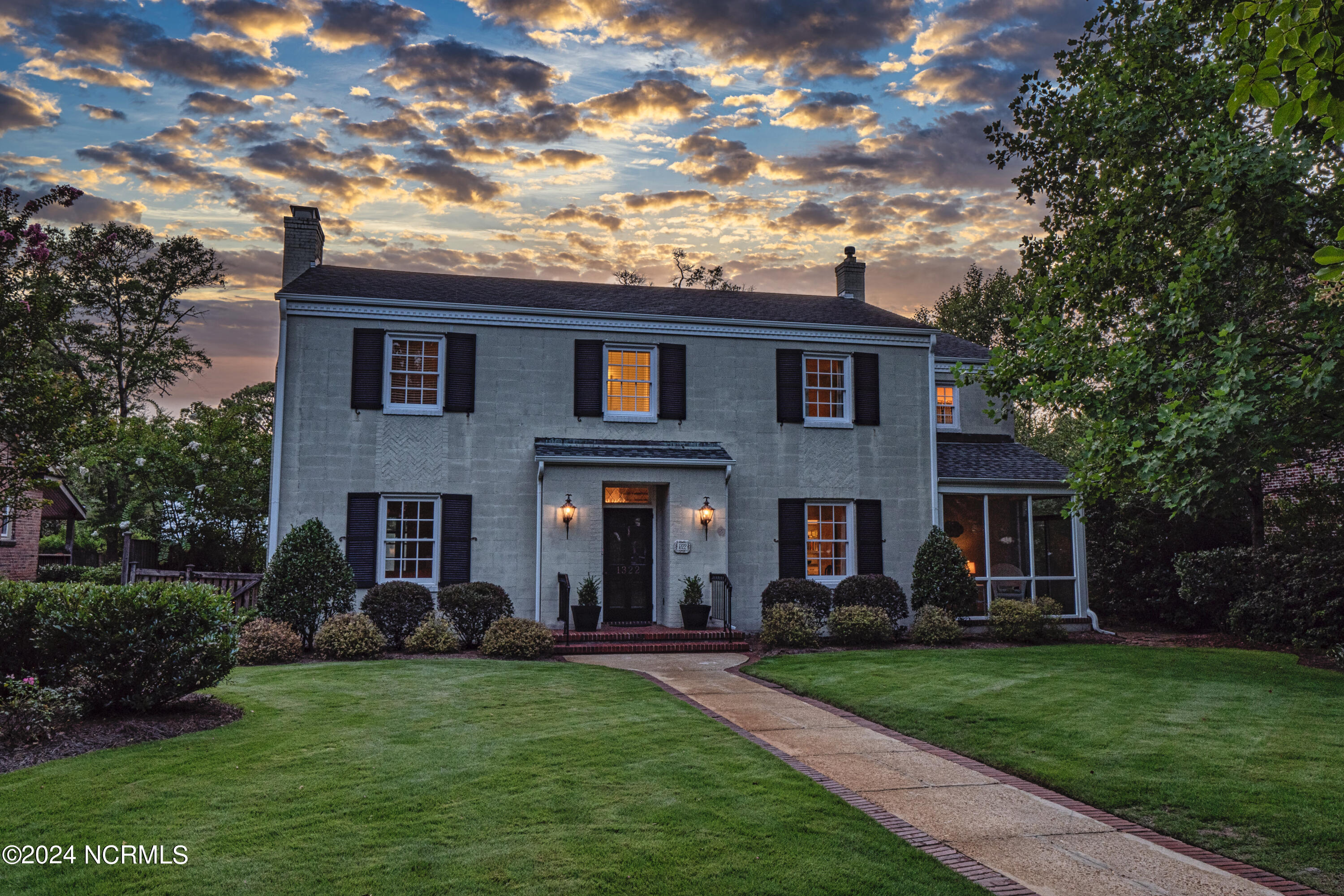 1322 Country Club Road