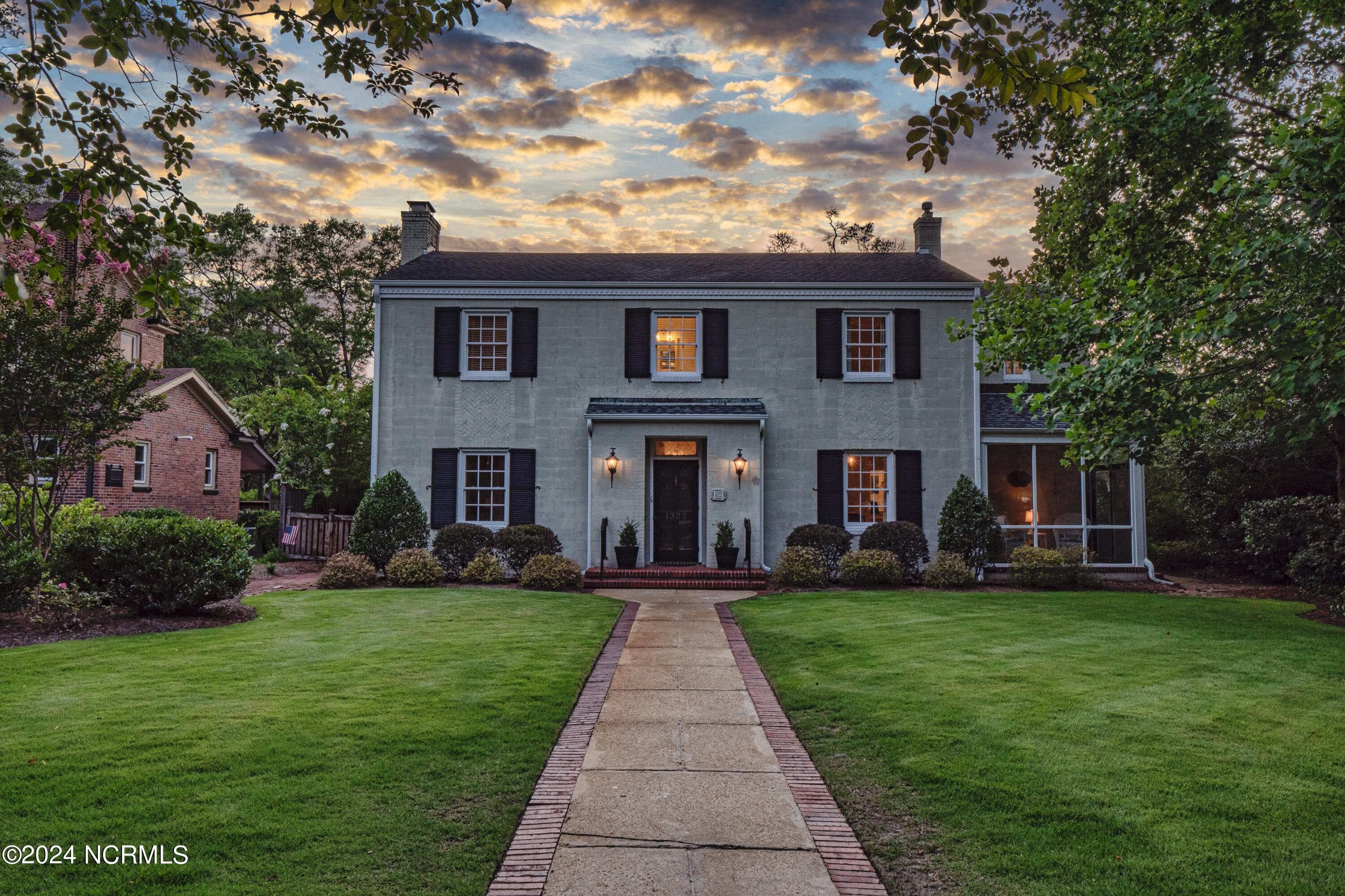 1322 Country Club Road