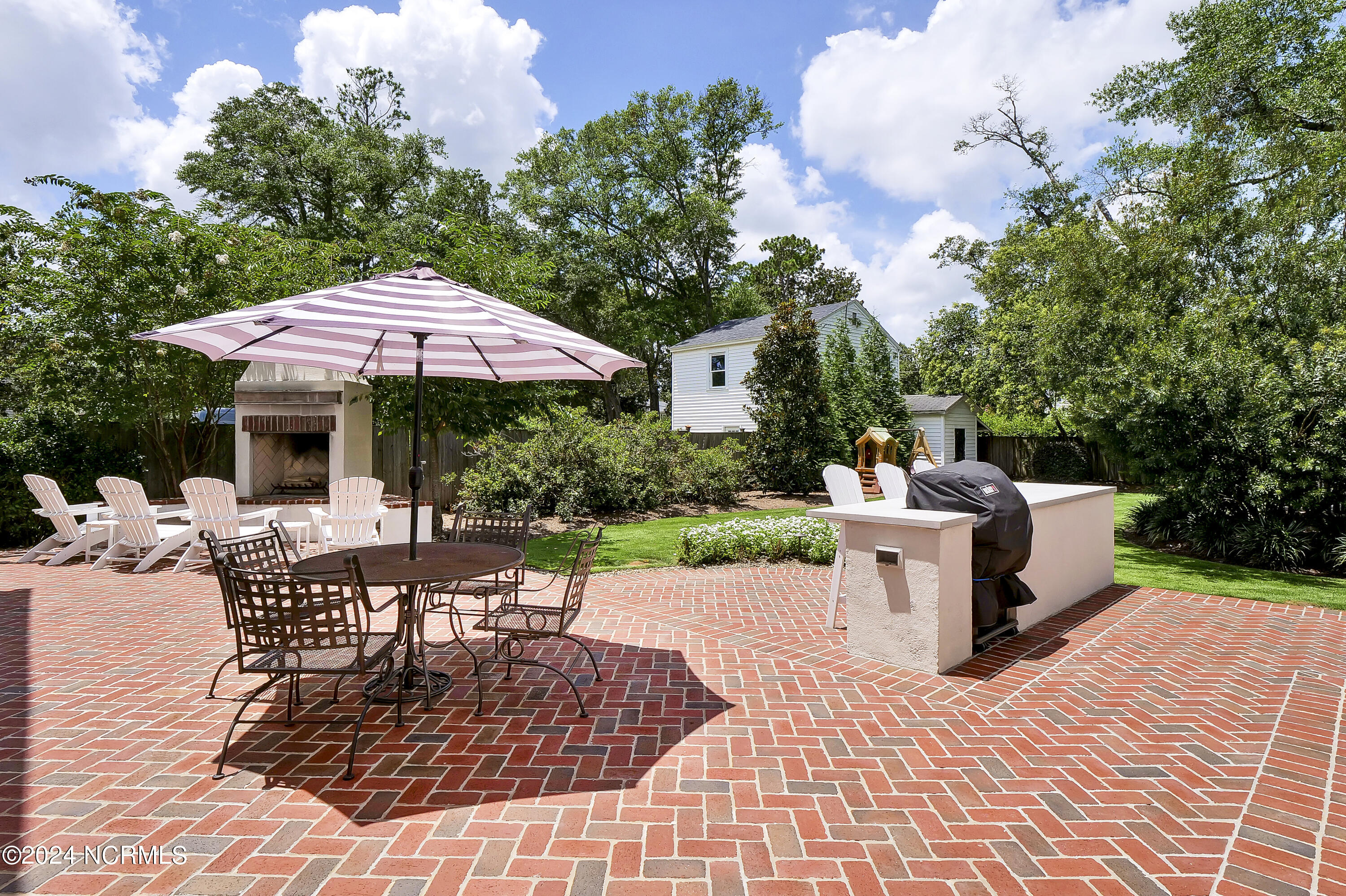 1322 Country Club Road