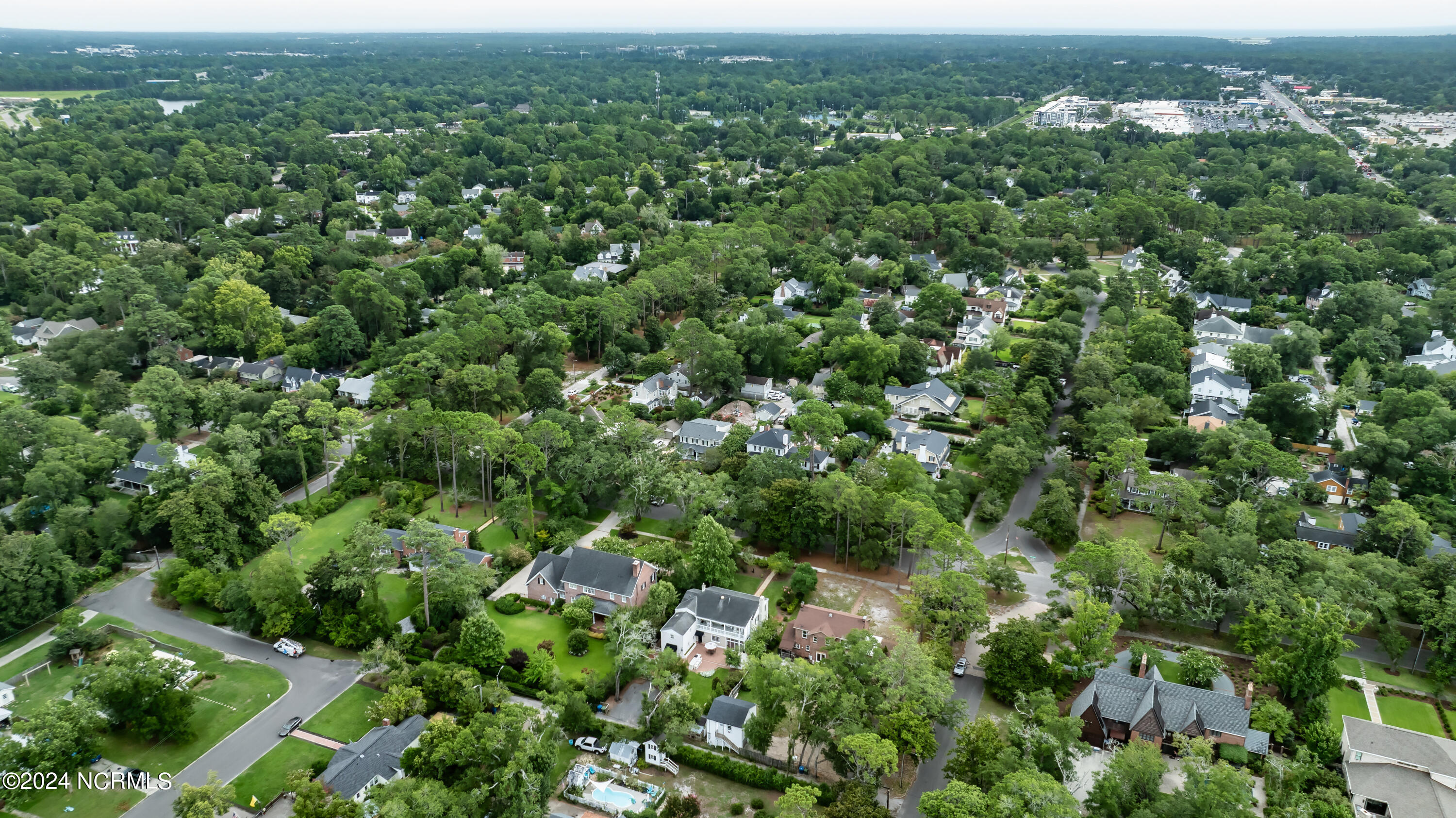 1322 Country Club Road