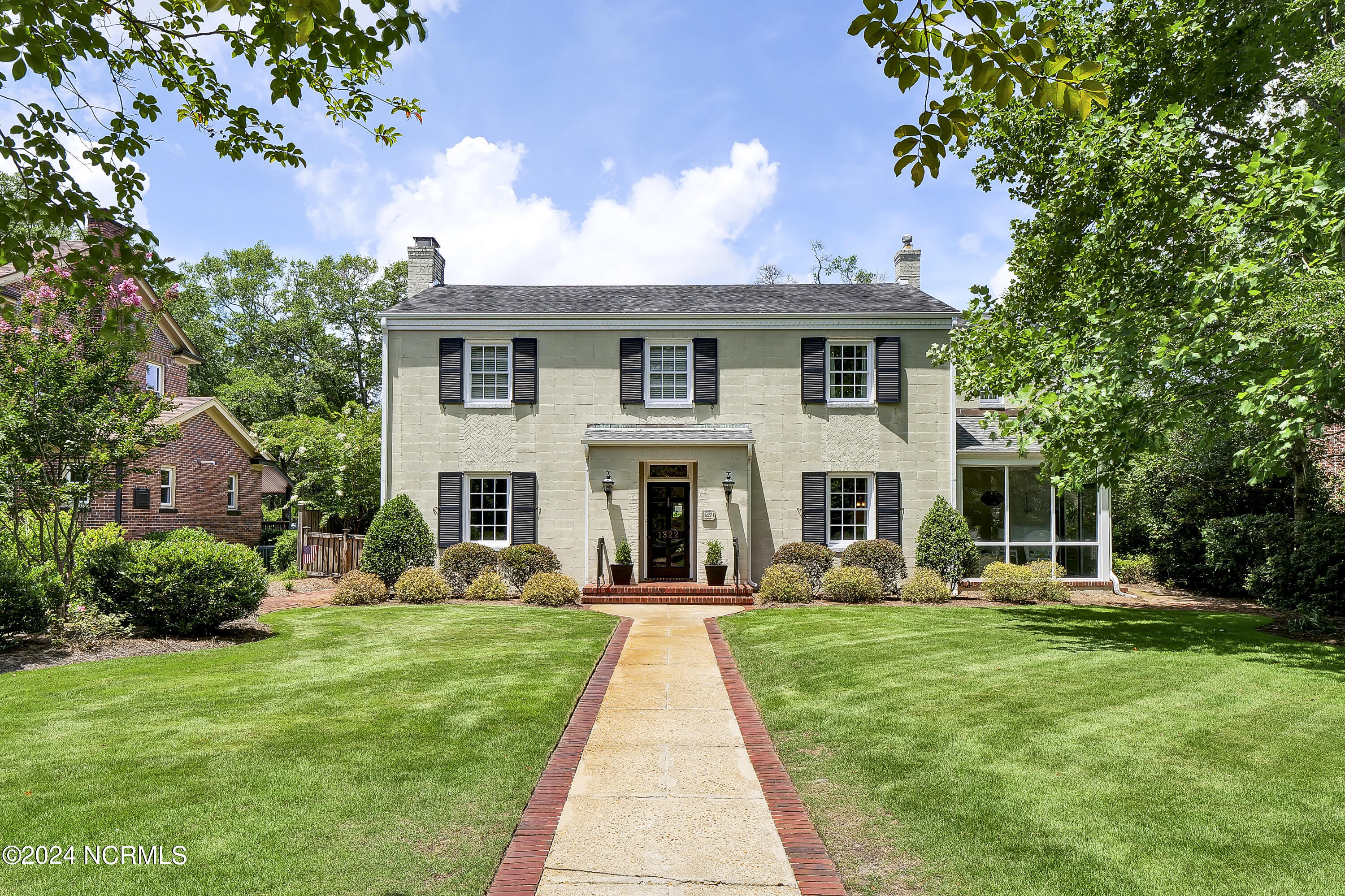 1322 Country Club Road