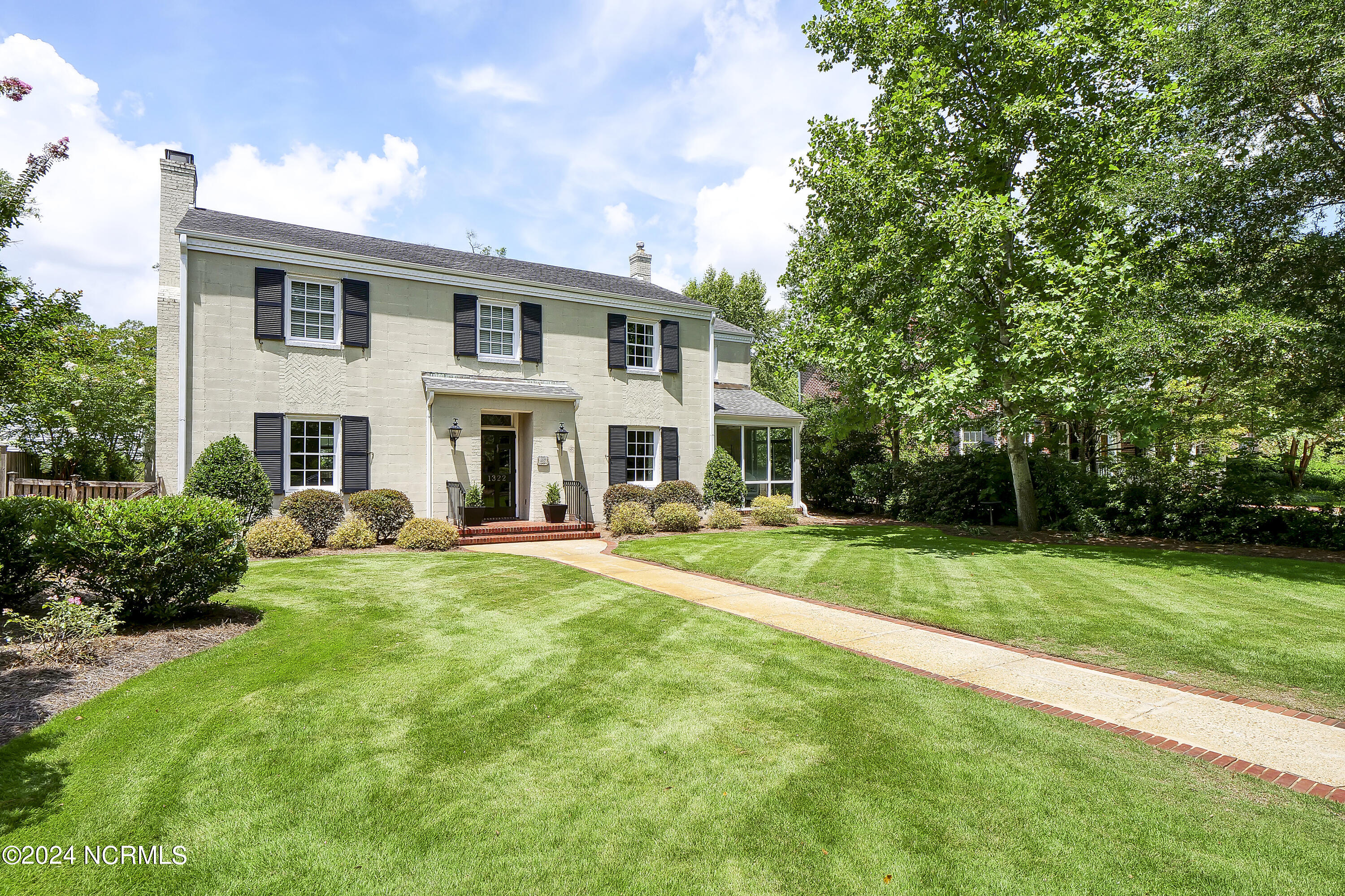 1322 Country Club Road