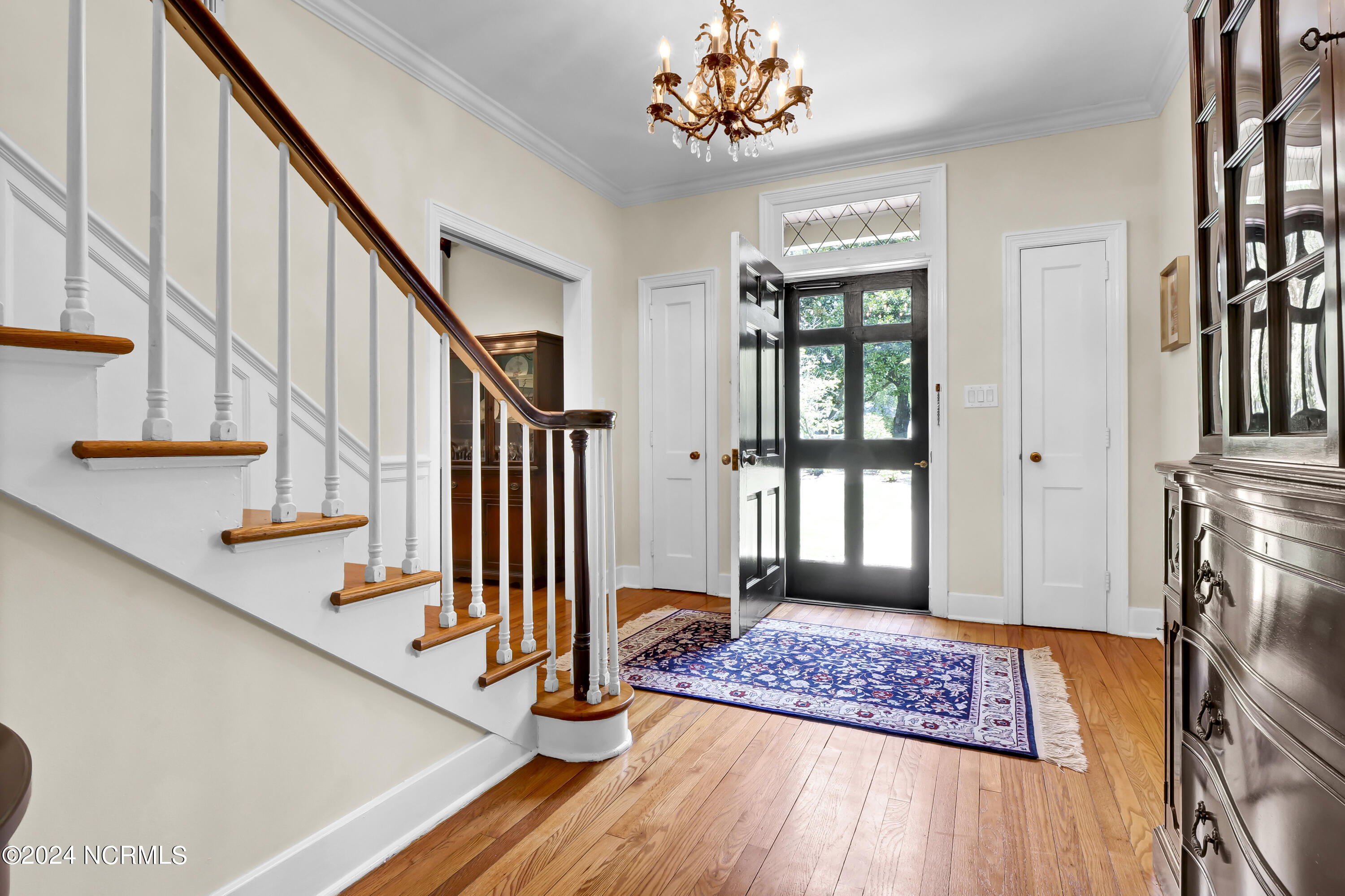 1322 Country Club Road
