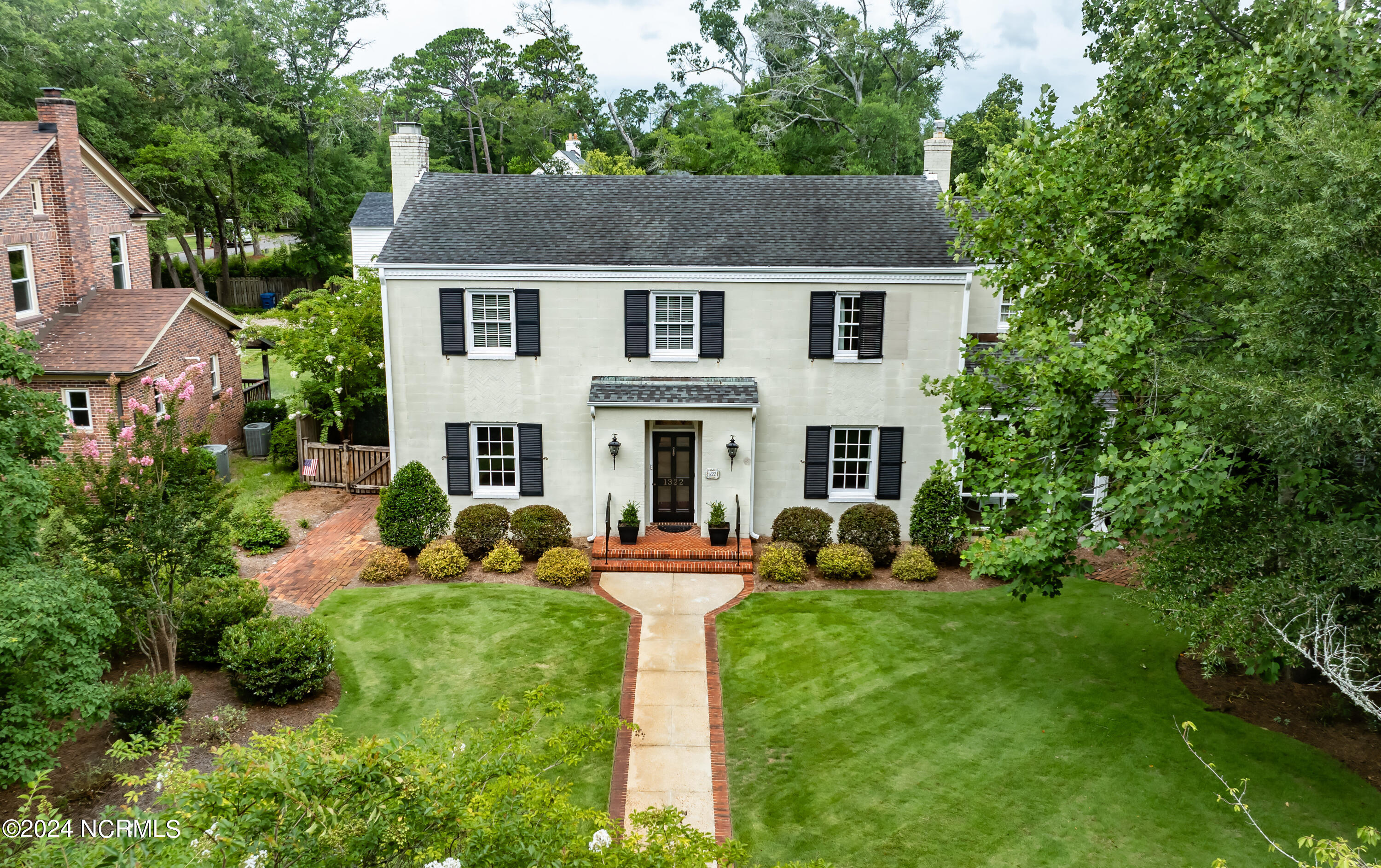 1322 Country Club Road