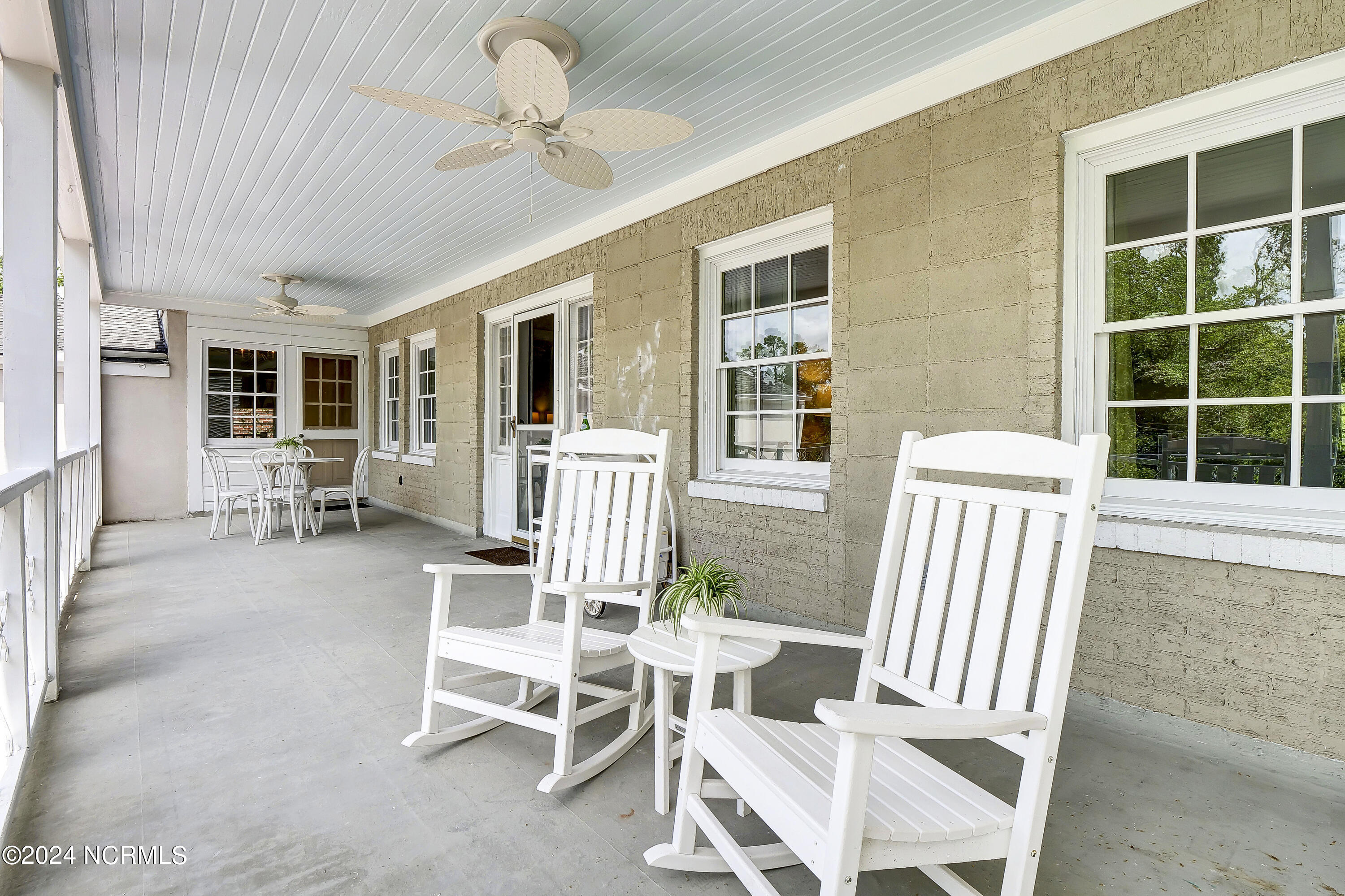 1322 Country Club Road