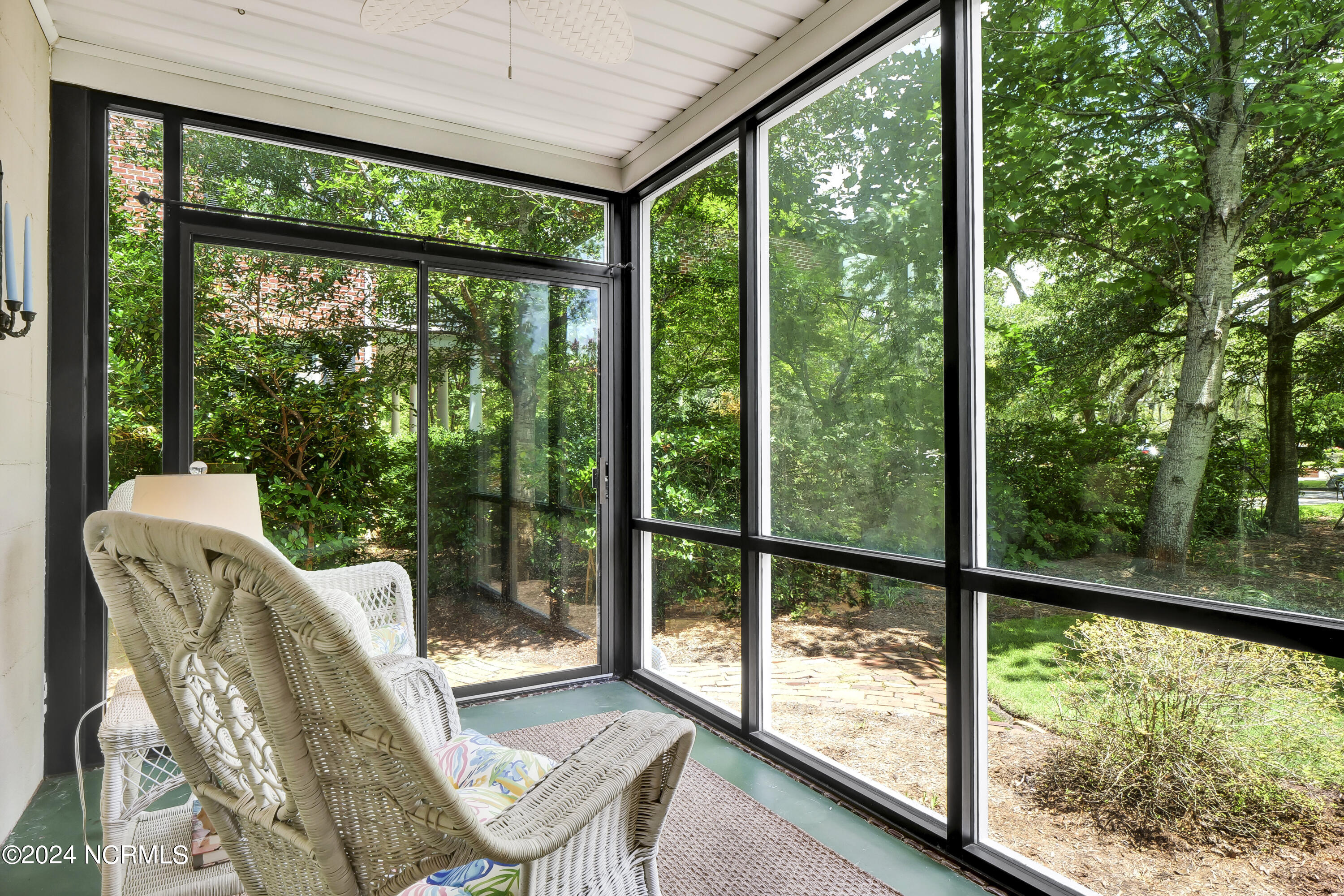 1322 Country Club Road