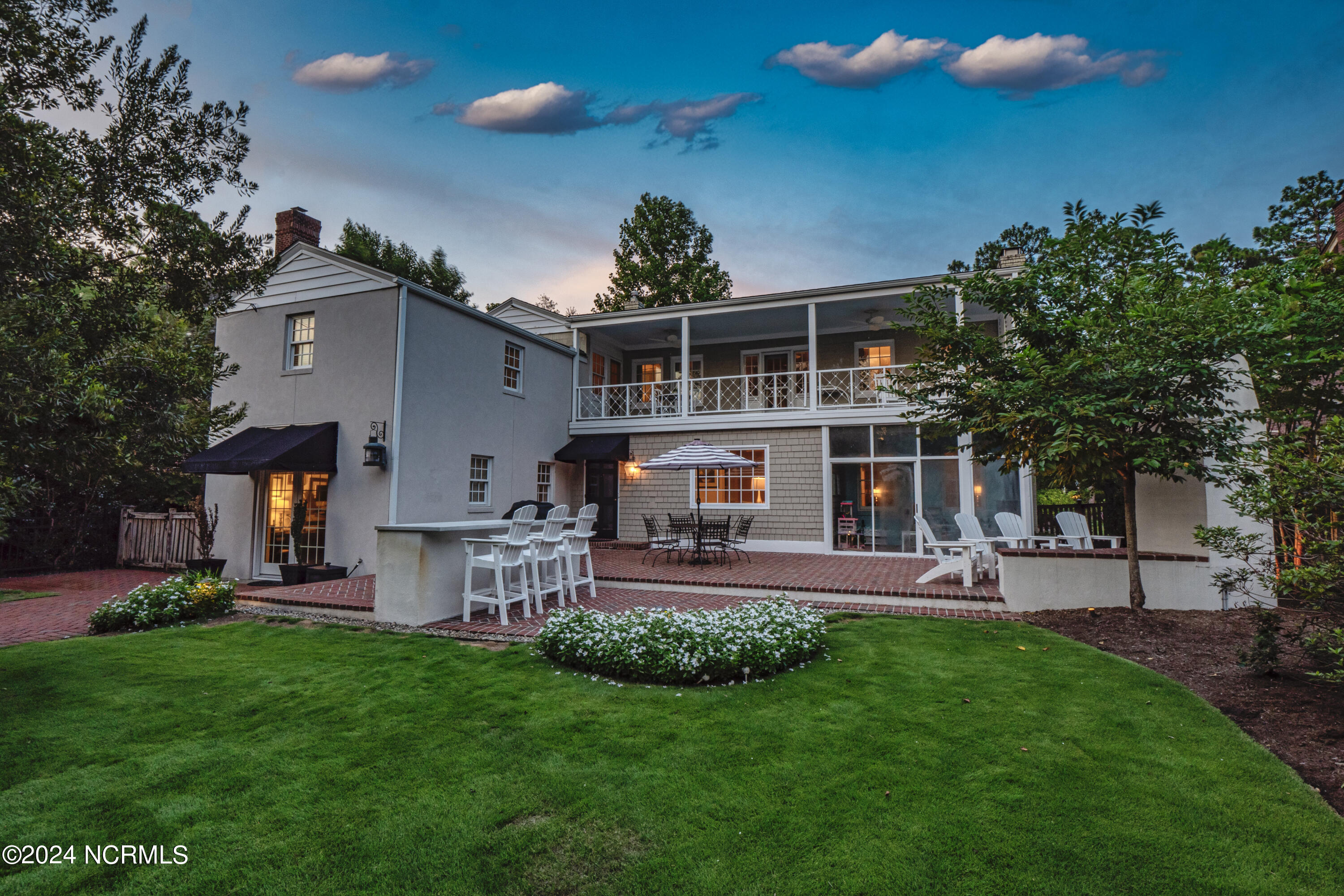 1322 Country Club Road