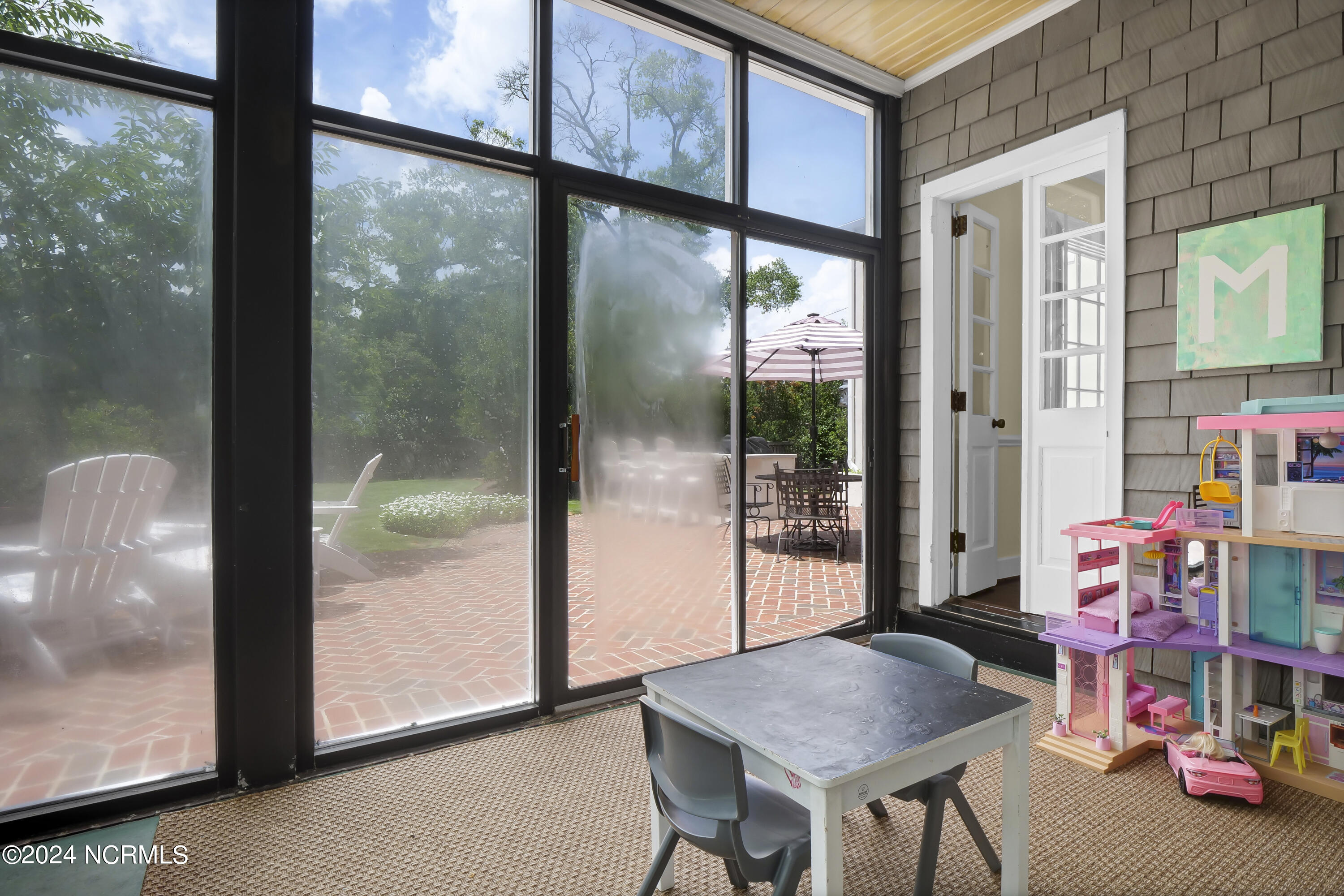1322 Country Club Road