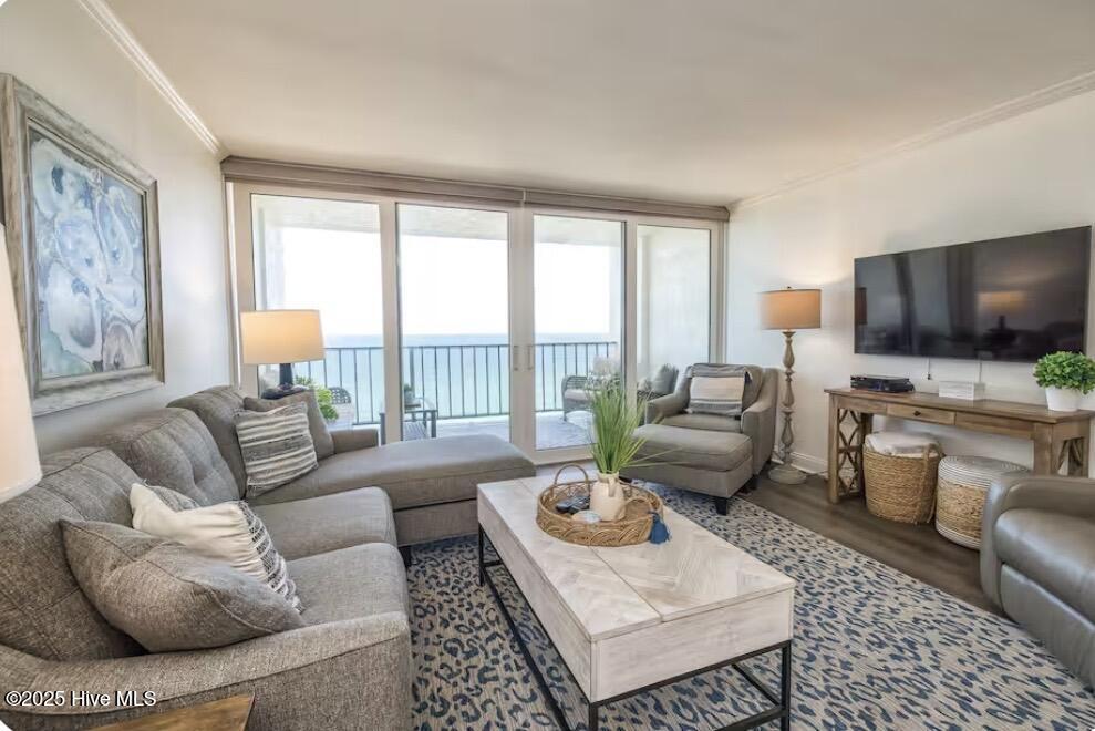 1704 Lumina Avenue N Apt 8d