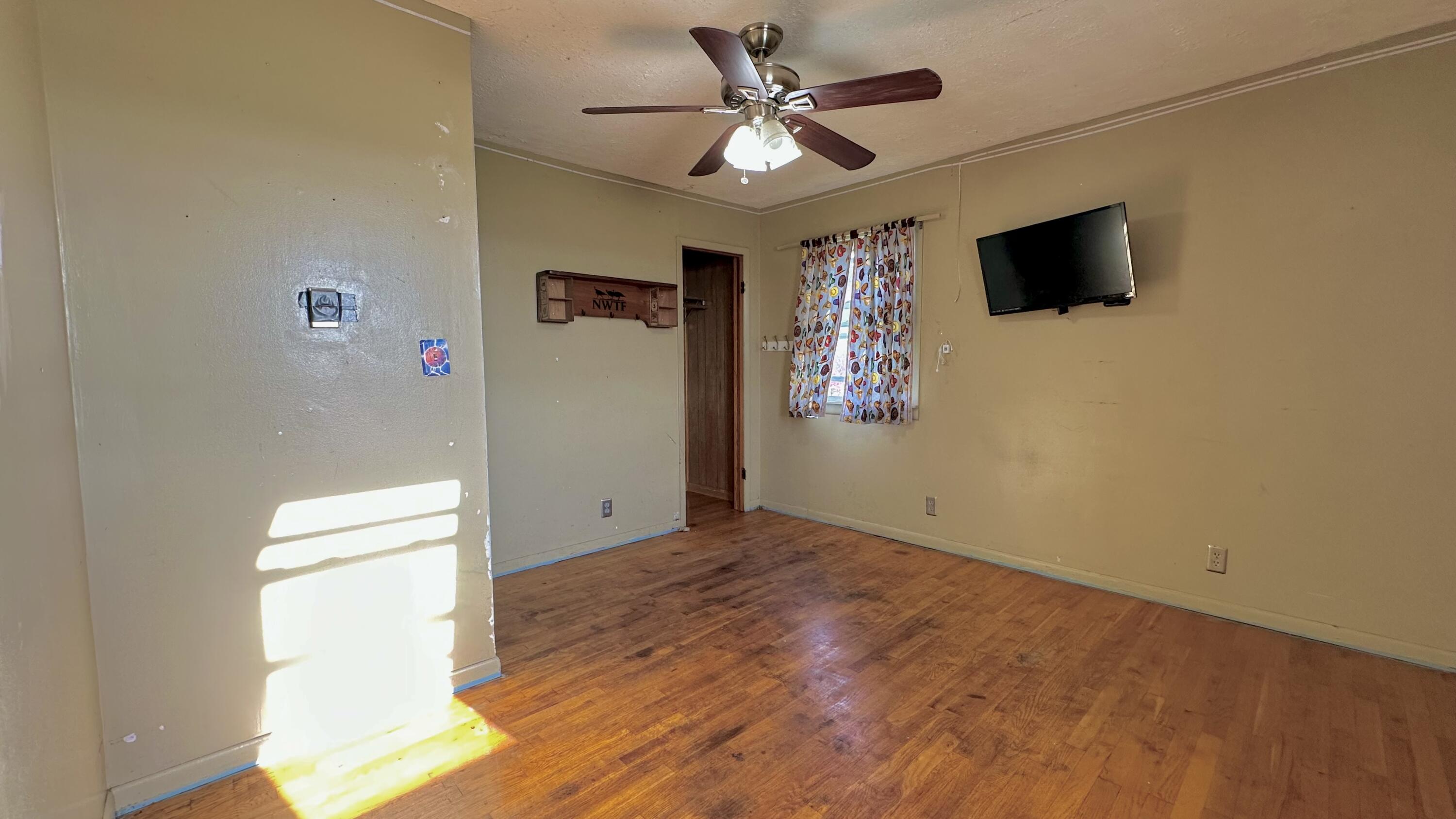 7060 County Road 8240
