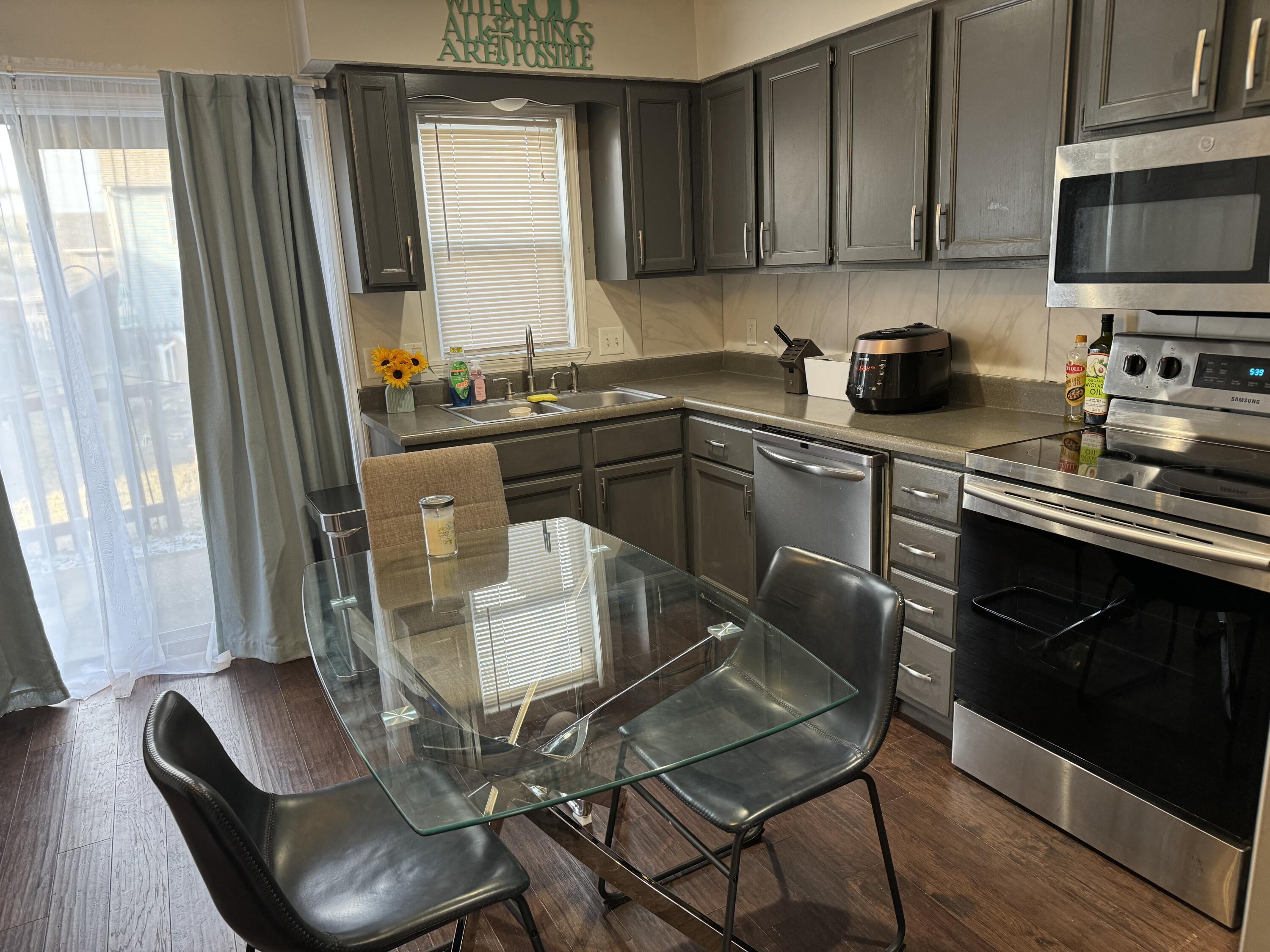 2700 S Ingram Mill Road Unit: 8