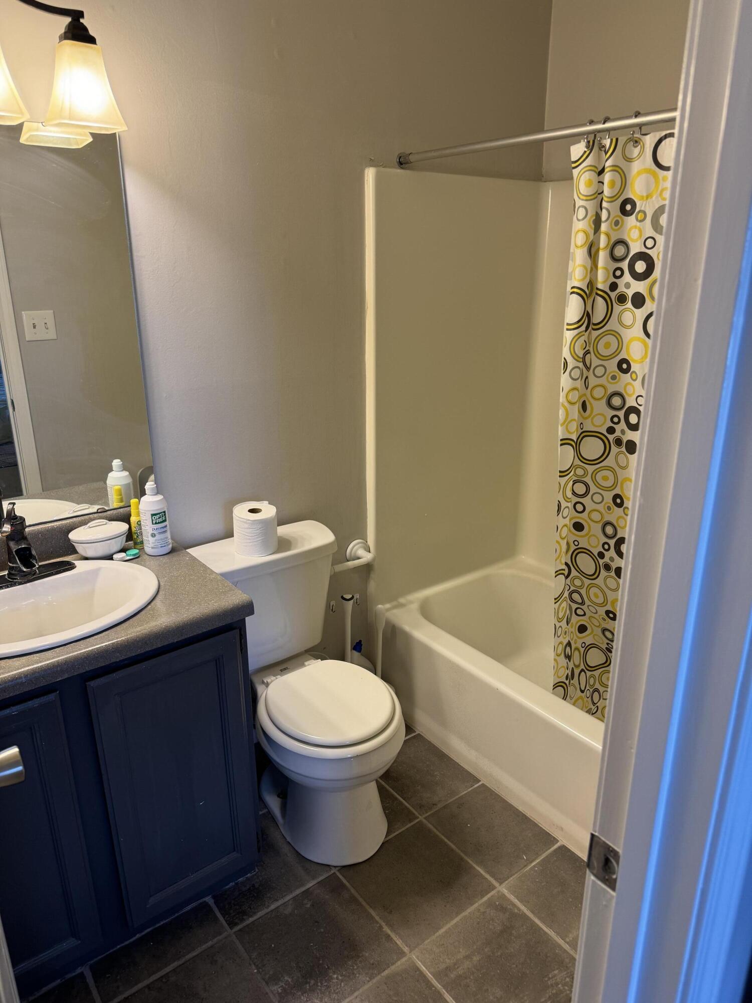 2700 S Ingram Mill Road Unit: 8