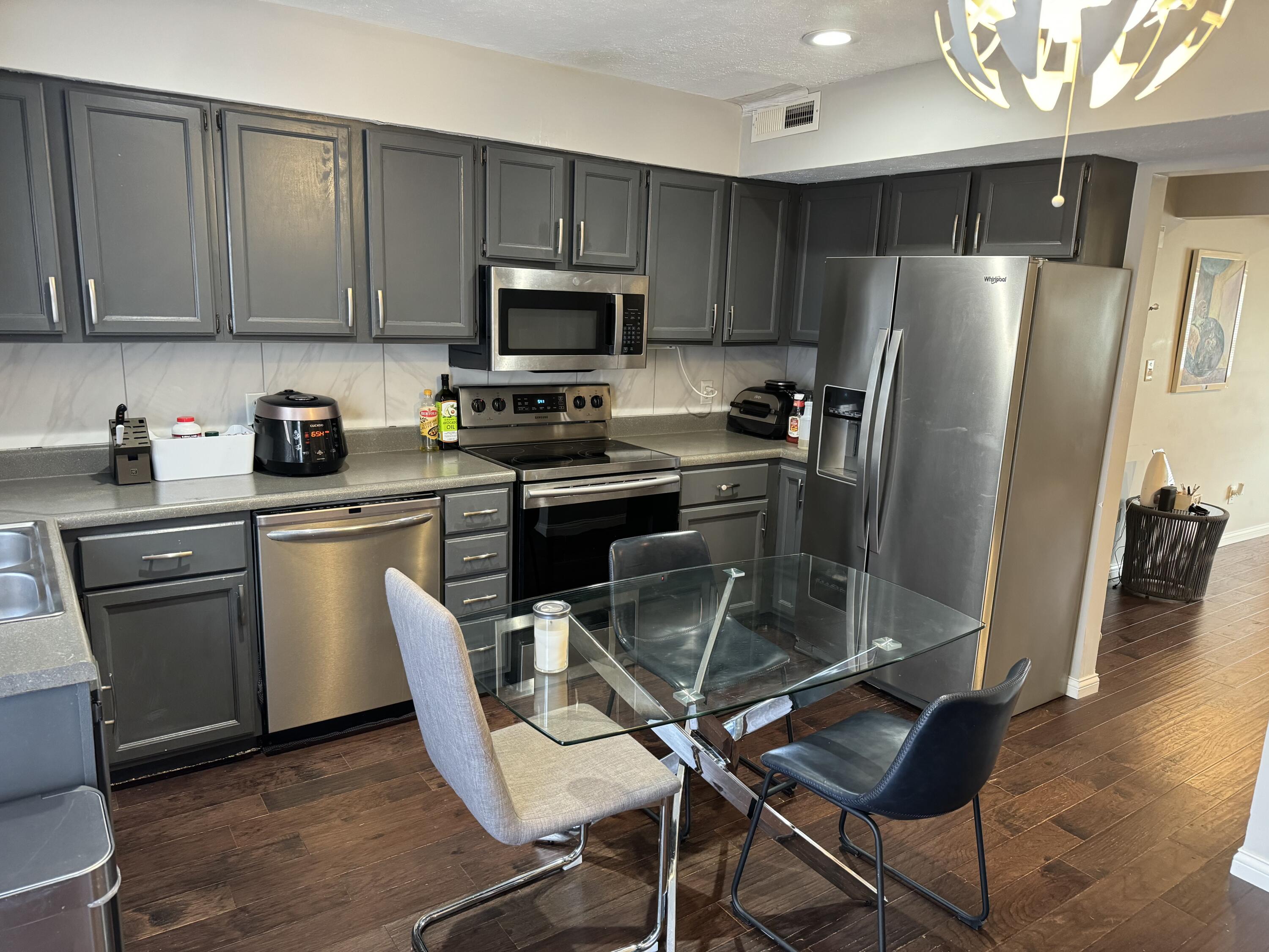 2700 S Ingram Mill Road Unit: 8