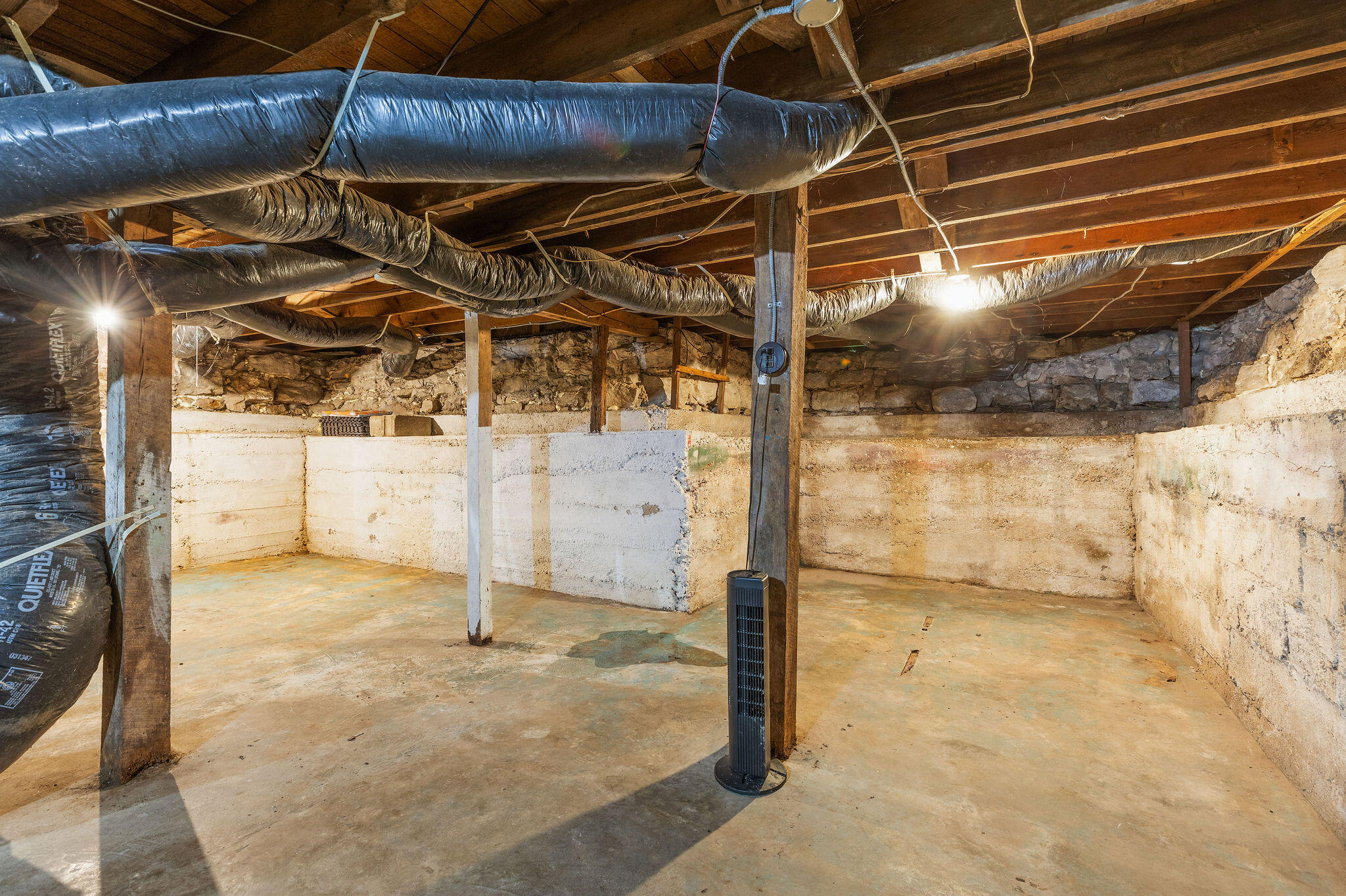 901 W Poplar Street
