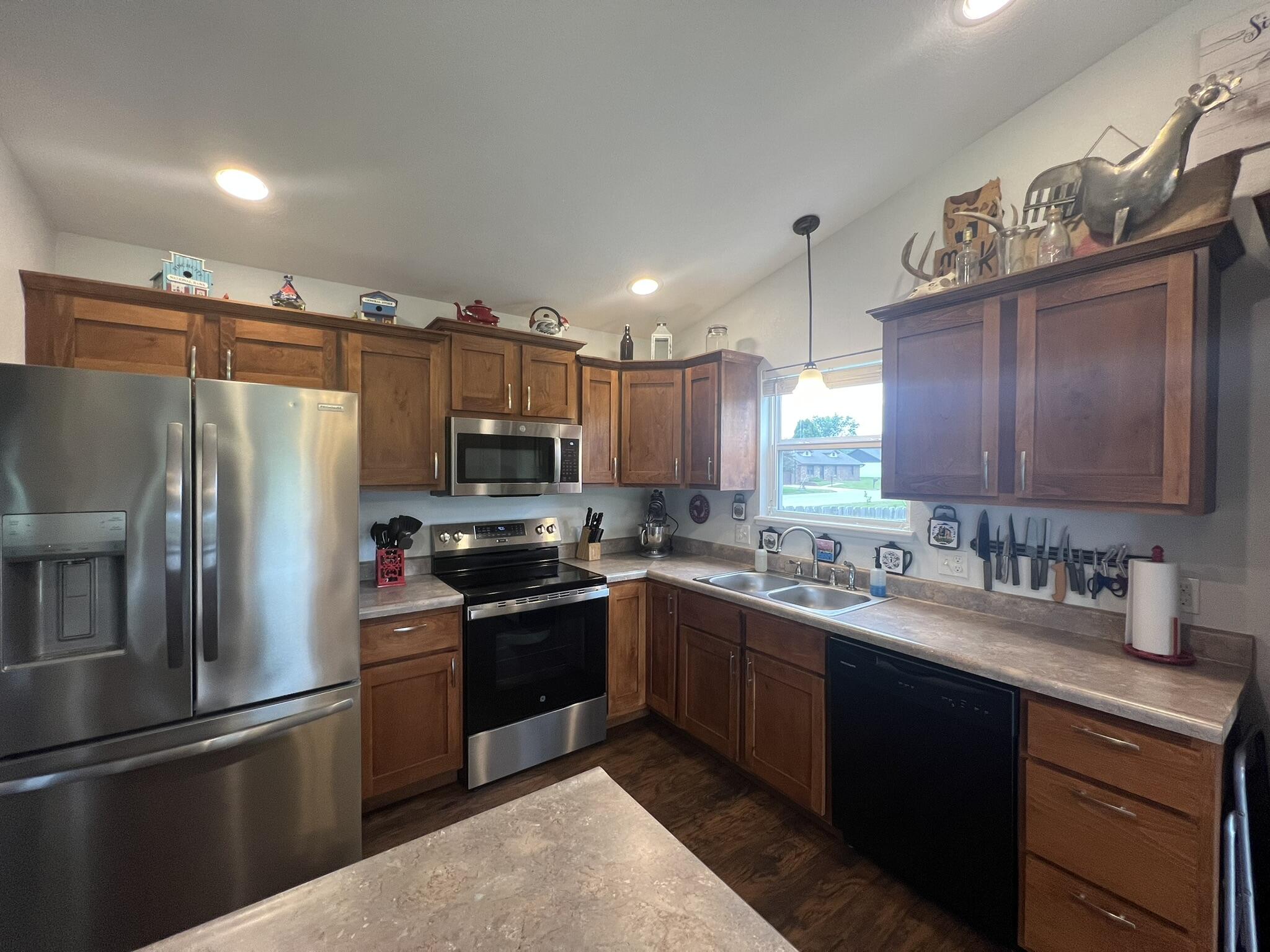 1604 Luna Drive
