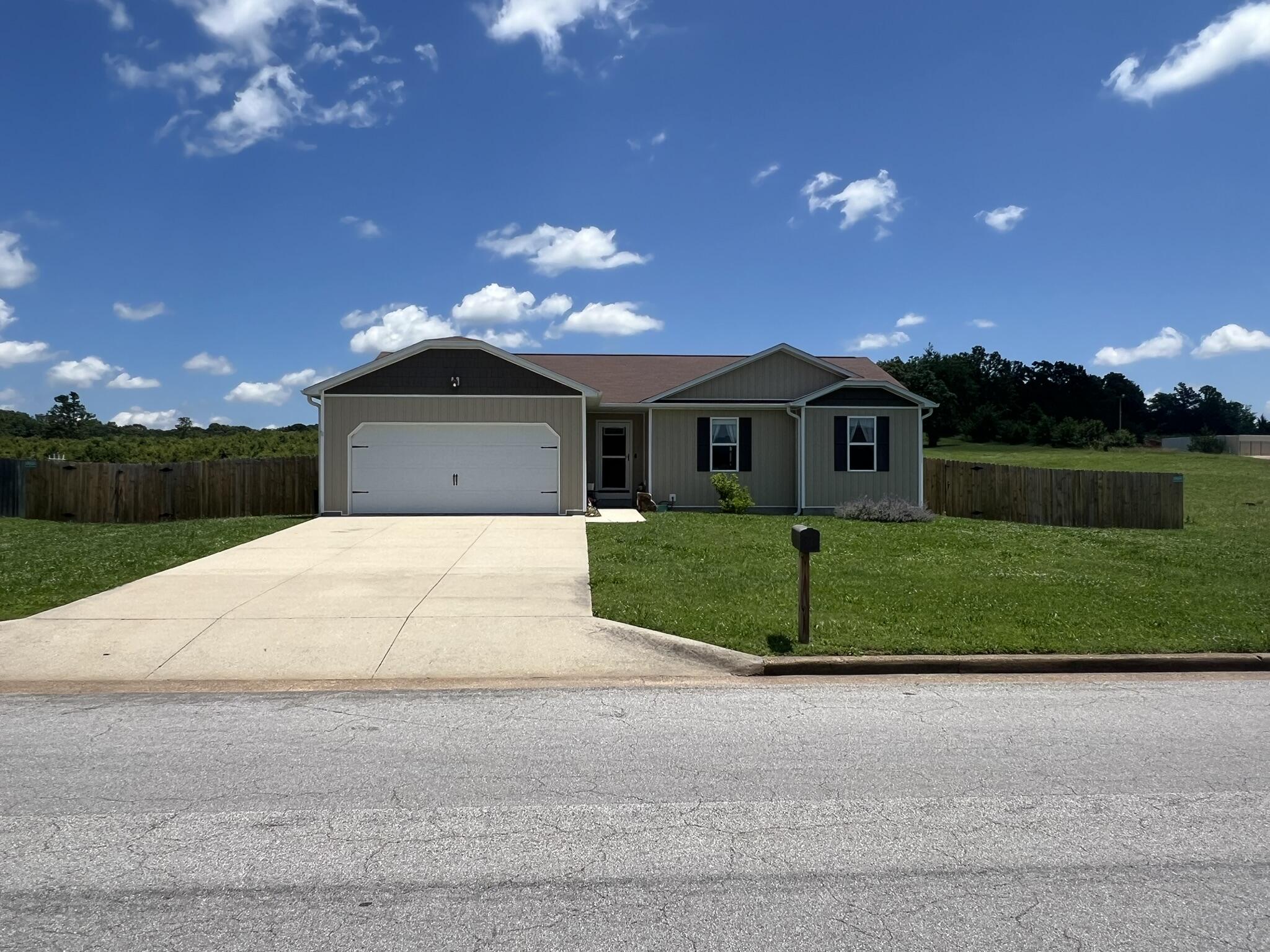 1604 Luna Drive