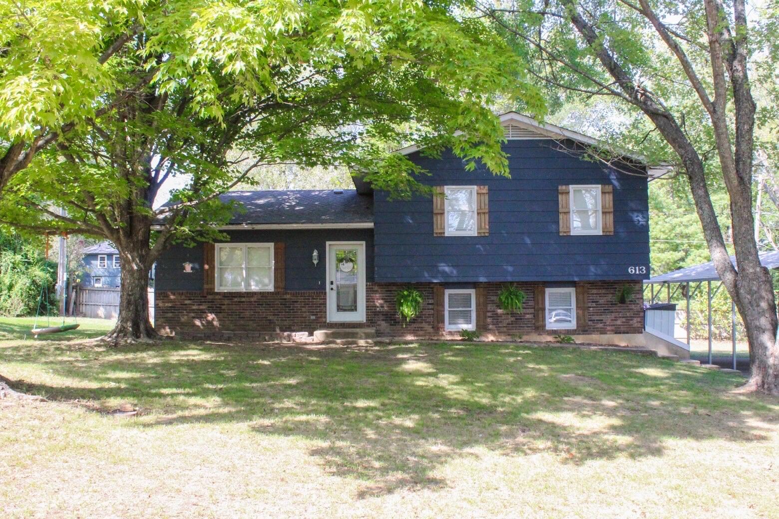 613 Spencer Lane