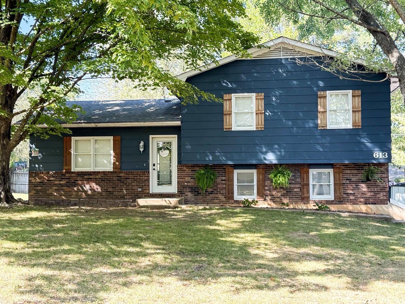 613 Spencer Lane