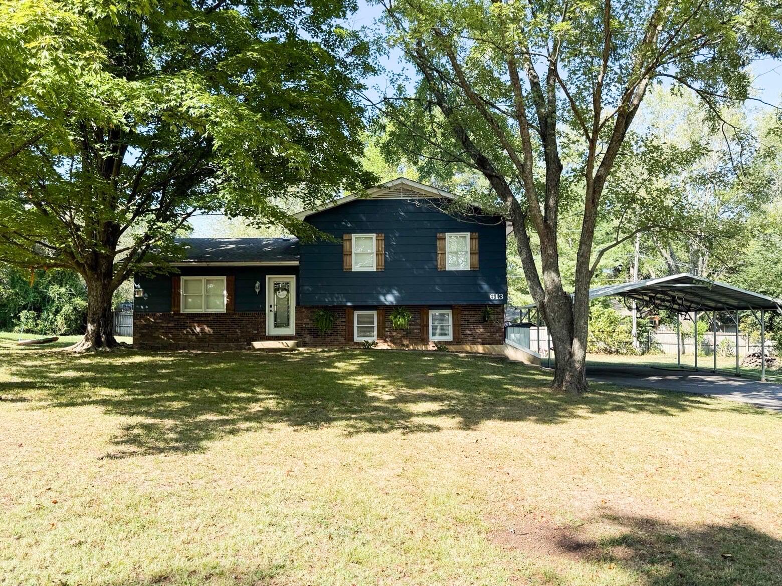 613 Spencer Lane