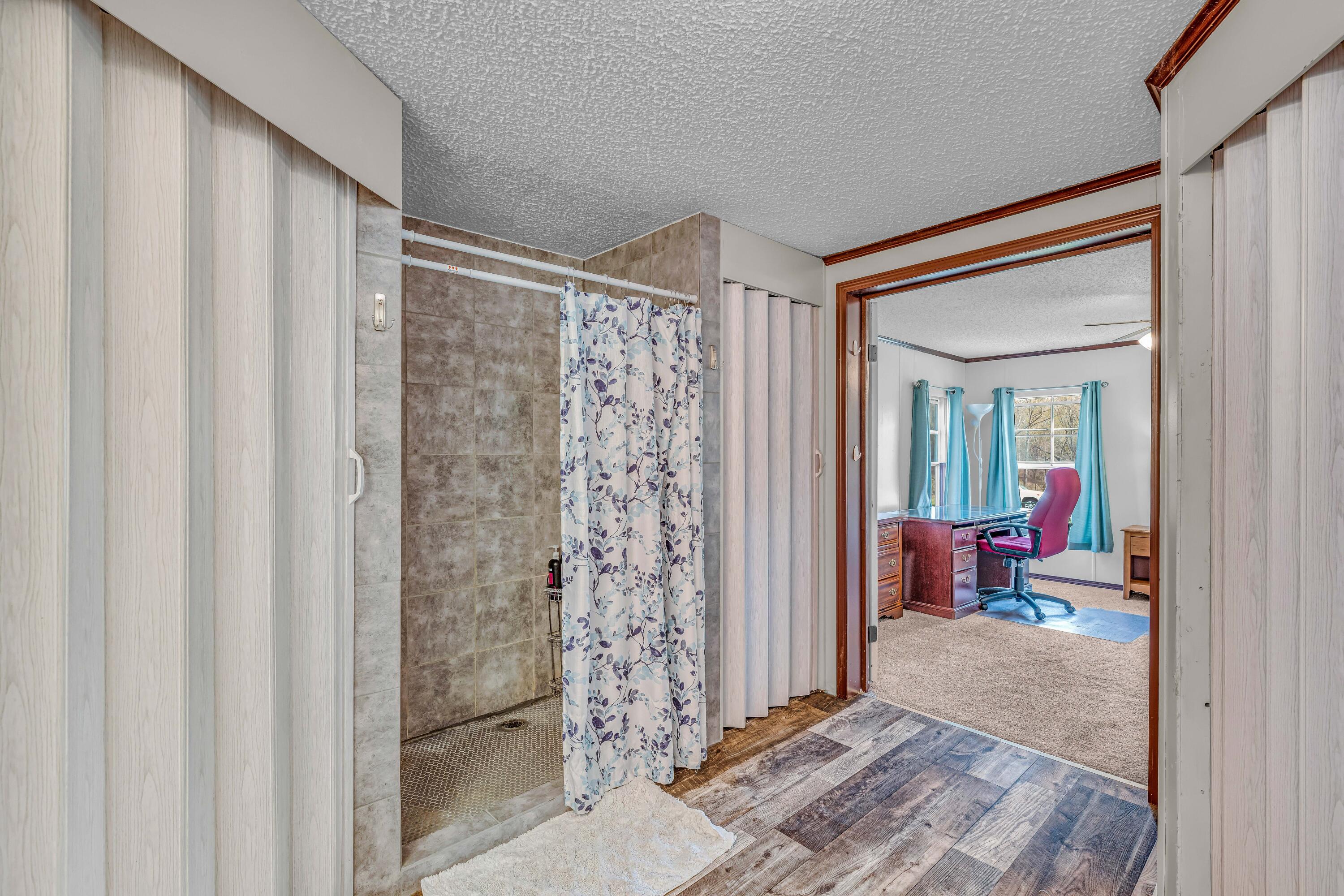 4180 Private Rd 7201