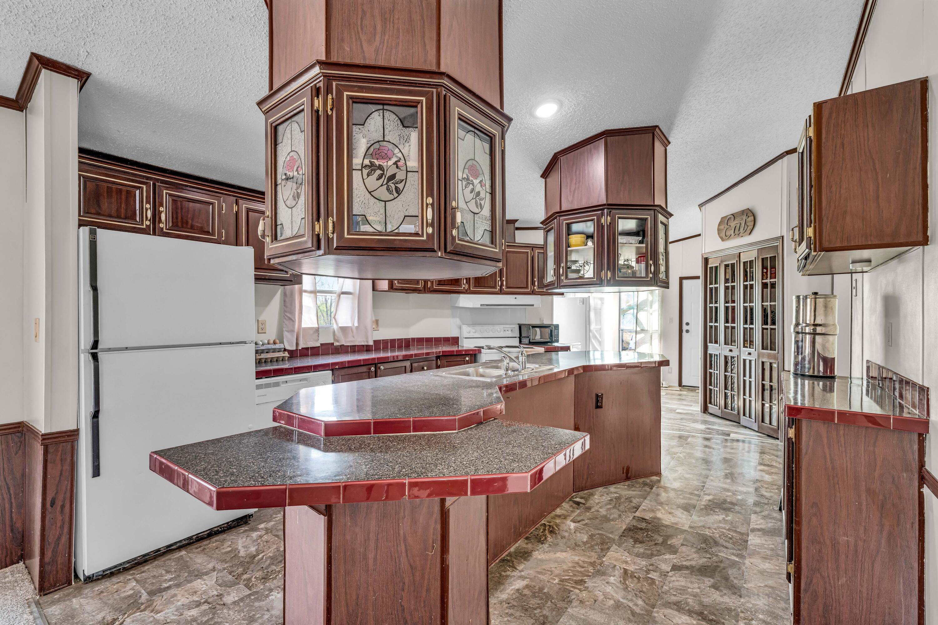 4180 Private Rd 7201