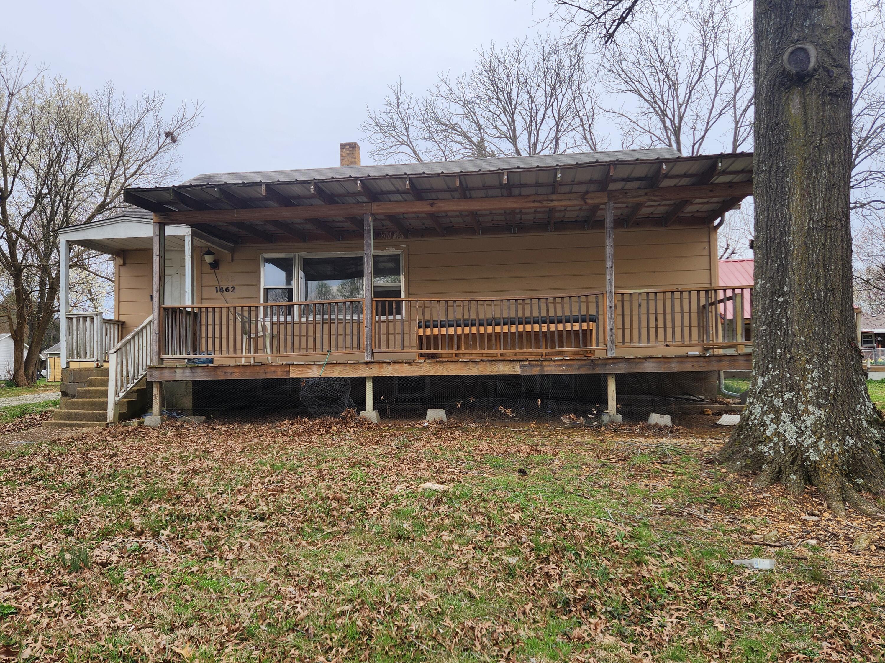 1462 W 5th Street