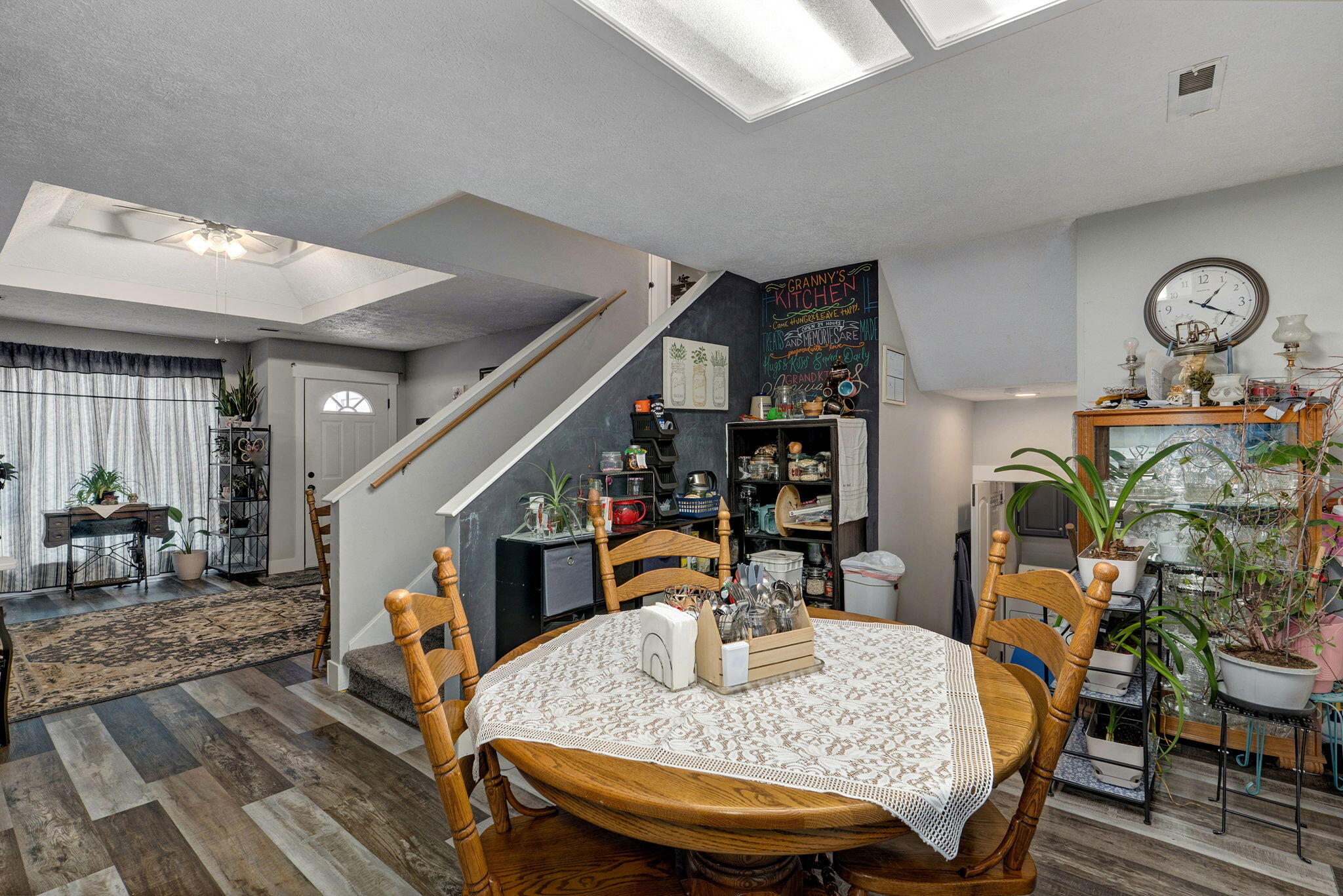 1602 1604 Sherwood Court