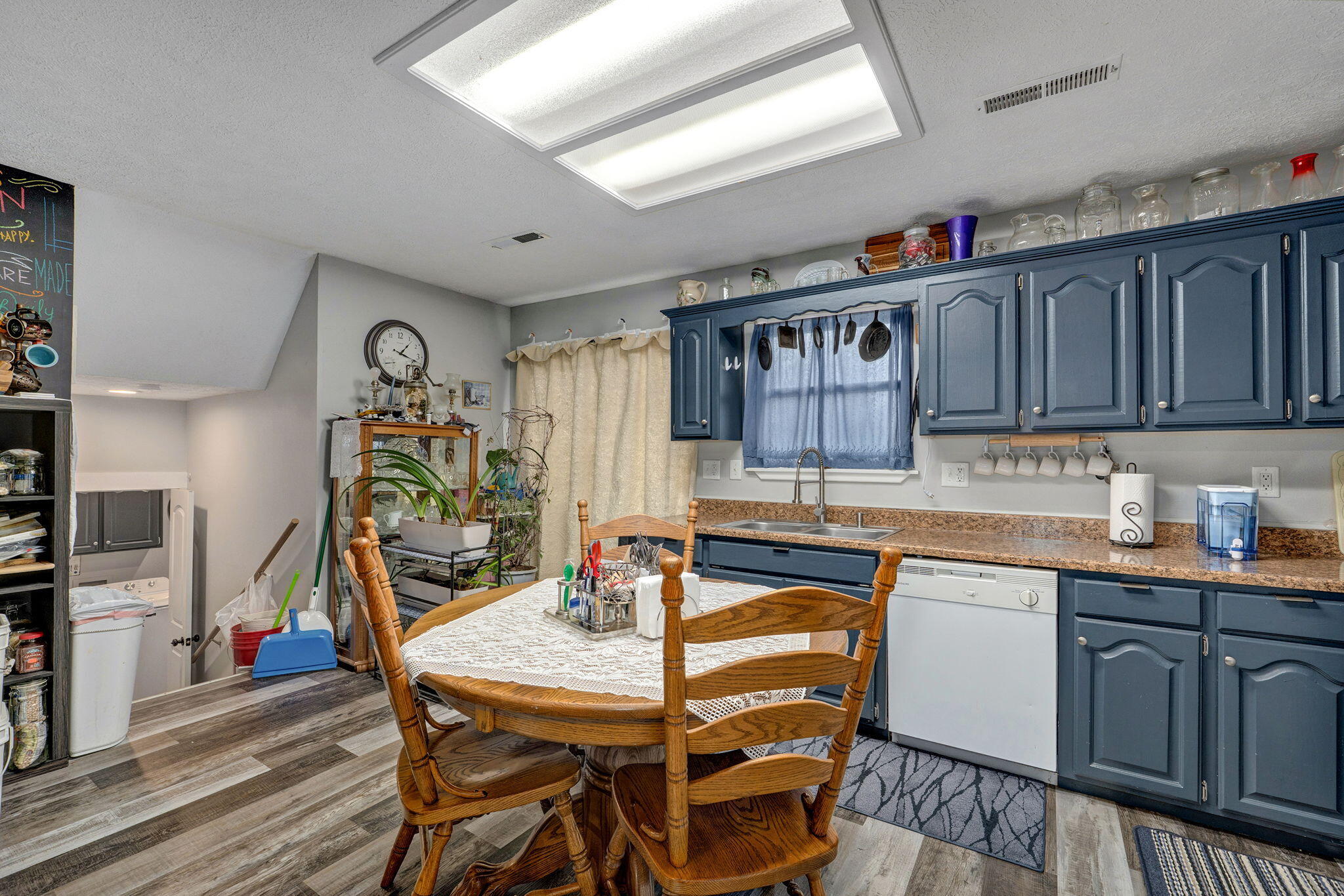1602 1604 Sherwood Court