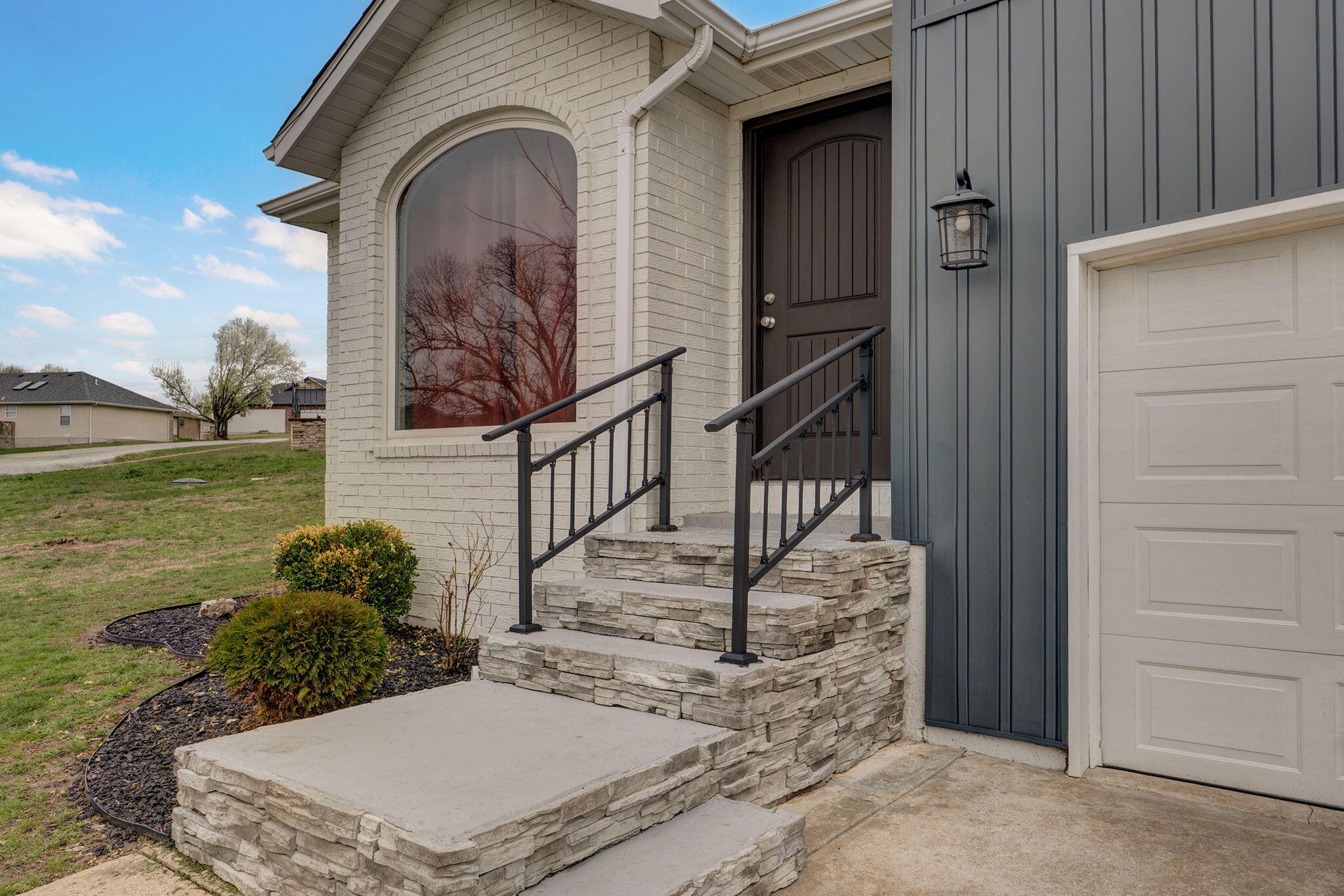 1602 1604 Sherwood Court