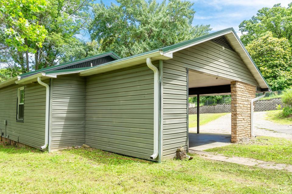 705 Preacher Roe Boulevard