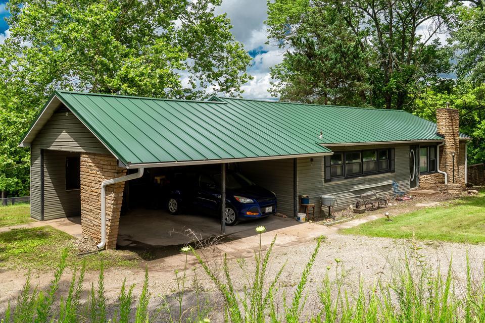 705 Preacher Roe Boulevard