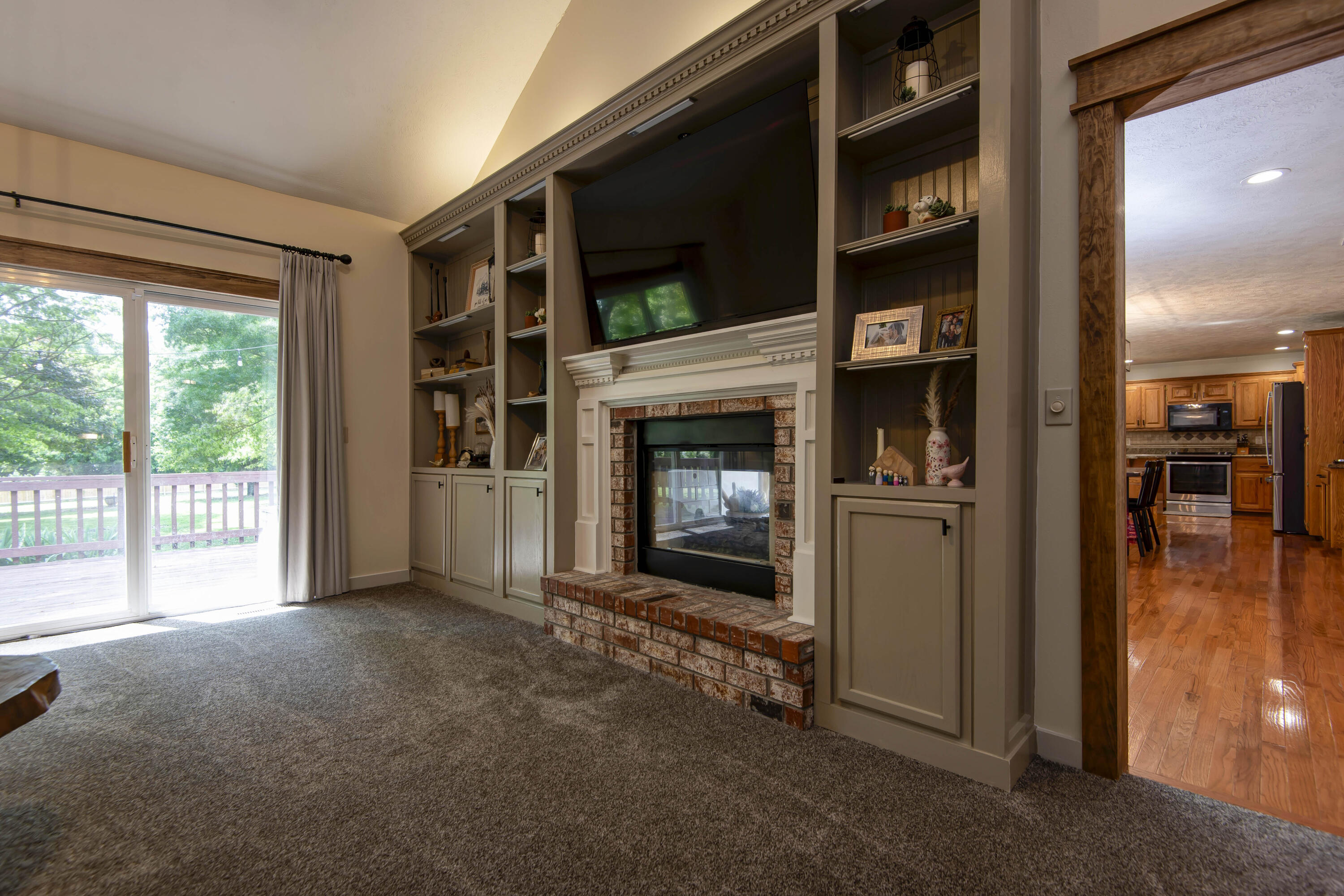 295 Oak Tree Lane