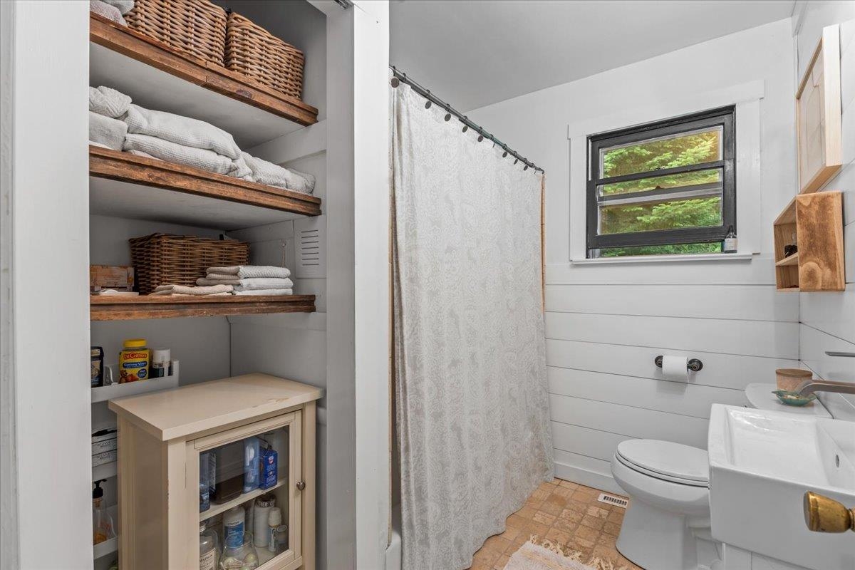 3212 Stowe Hollow Road