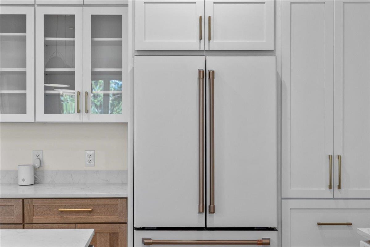 539 Thomas Lane Unit: 27