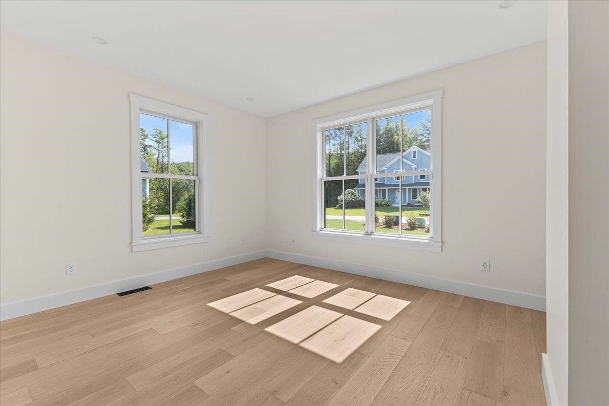 539 Thomas Lane Unit: 27