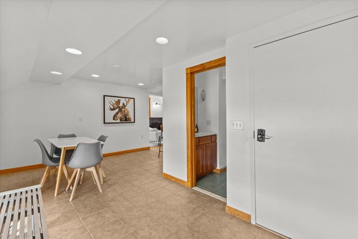 112 Main Street Unit: 7