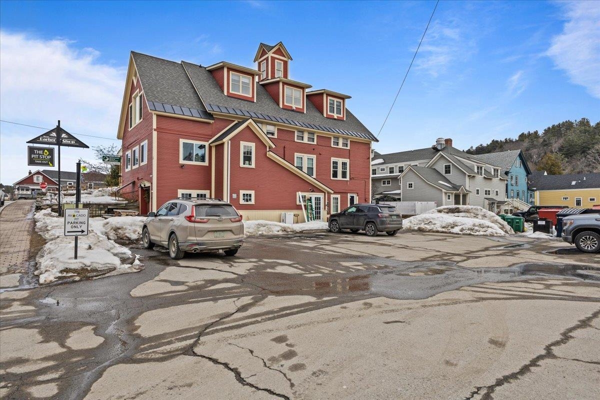 112 Main Street Unit: 7