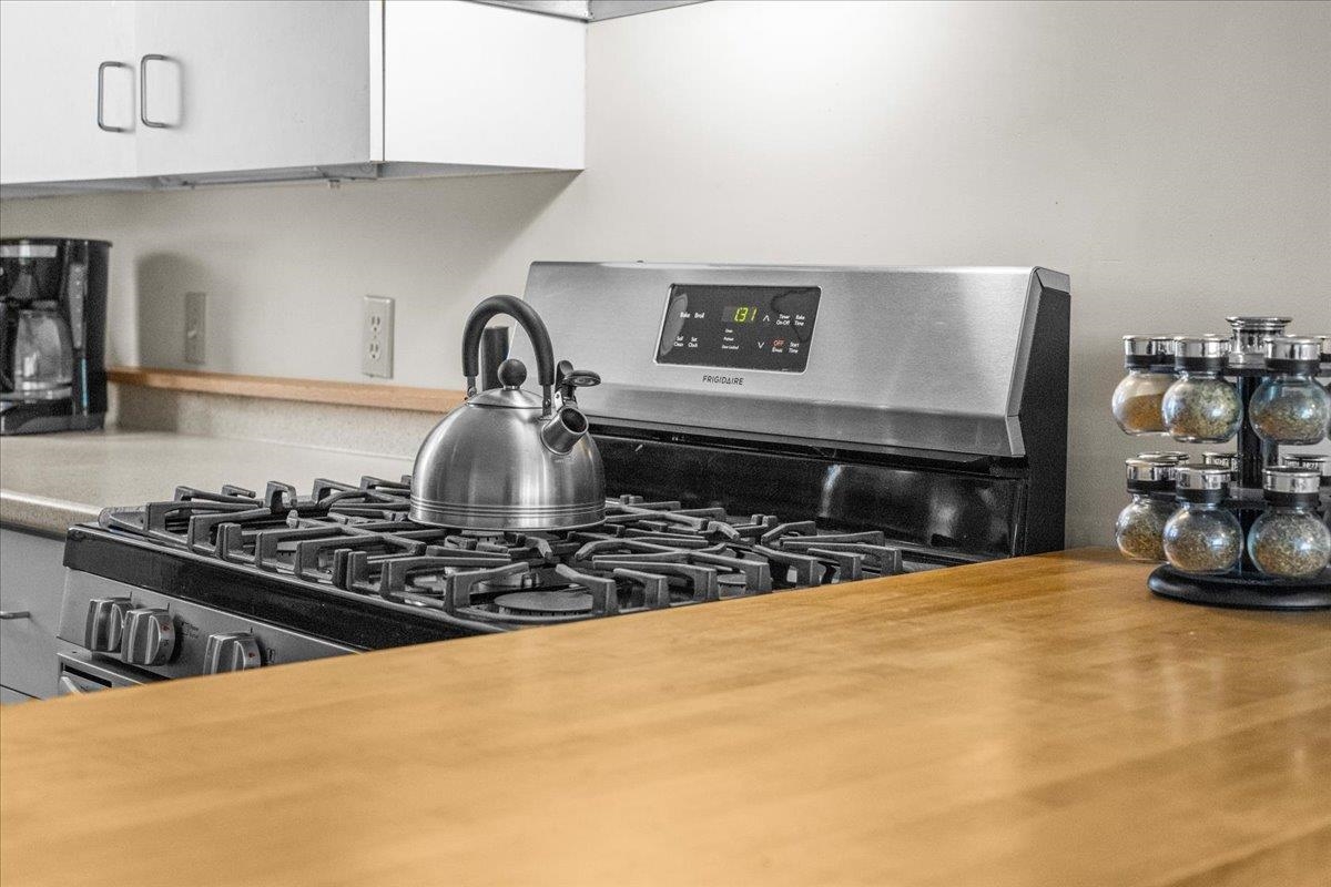 185 Village Green Drive Unit: 8B