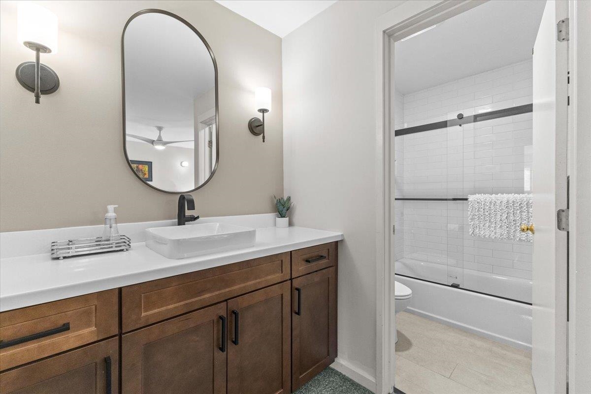 185 Village Green Drive Unit: 8B