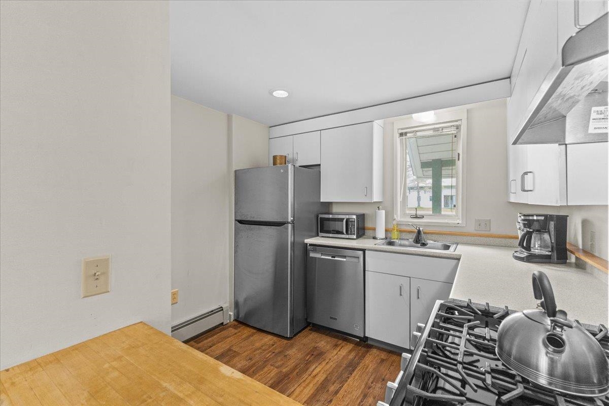 185 Village Green Drive Unit: 8B