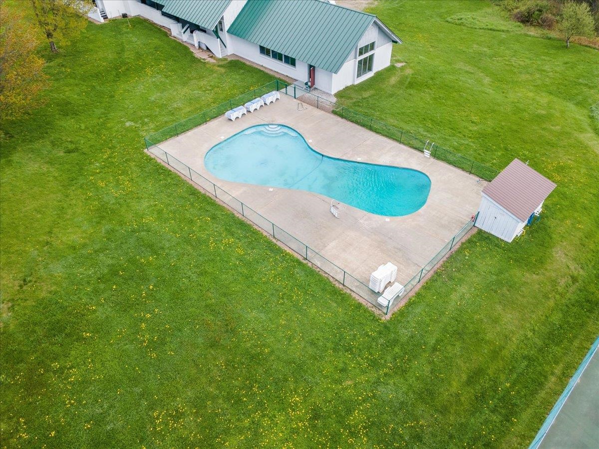 185 Village Green Drive Unit: 8B