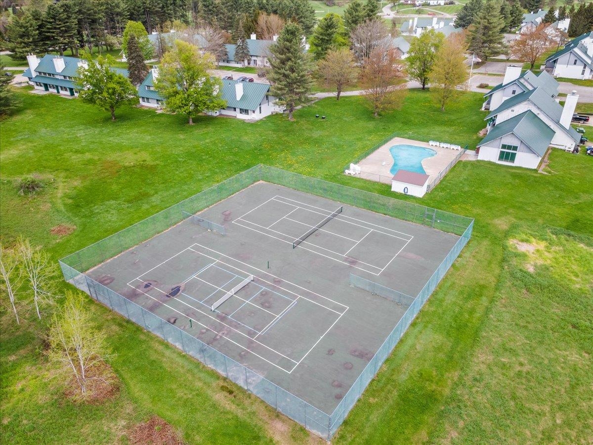 185 Village Green Drive Unit: 8B