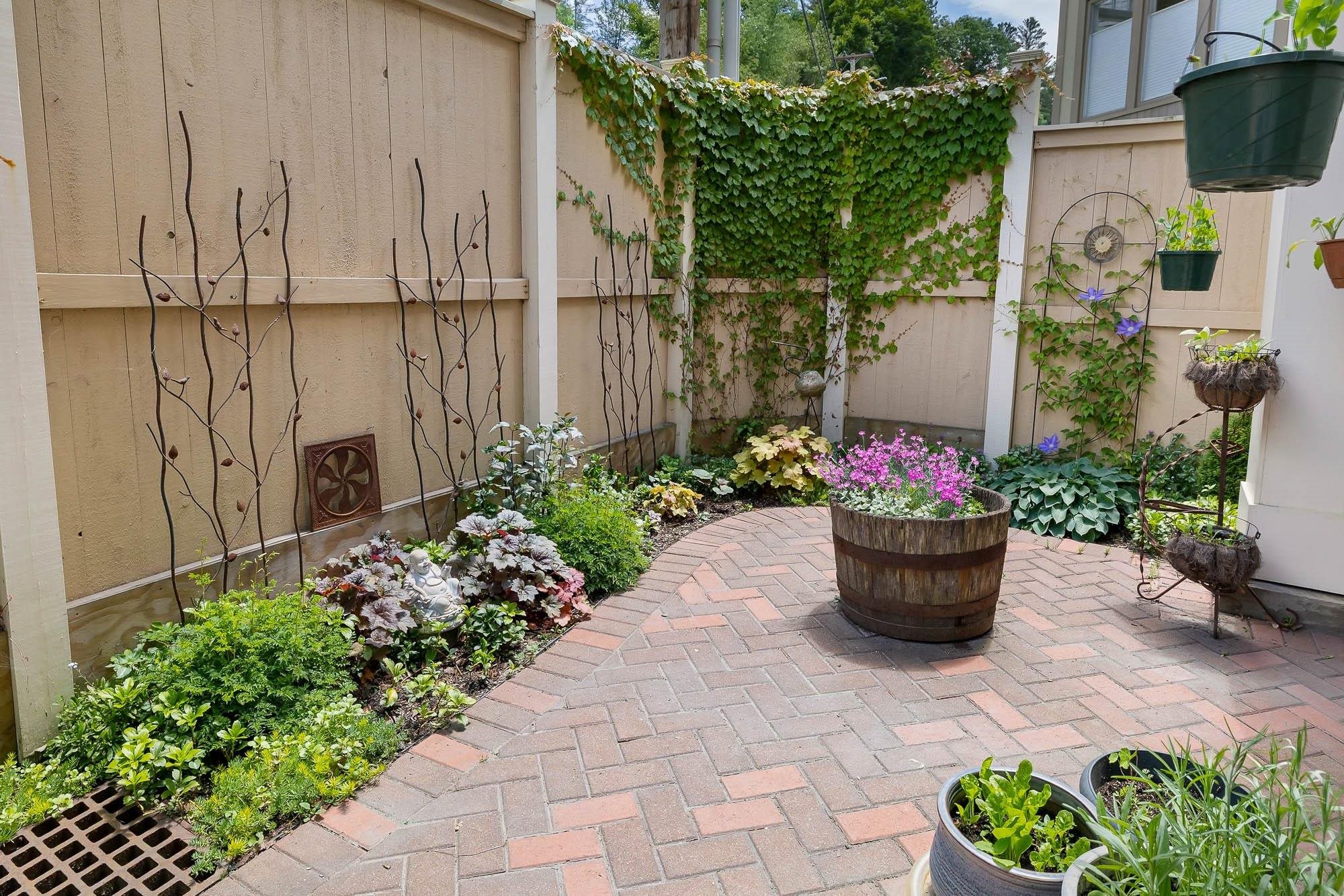 162 South Main Street Unit: 1