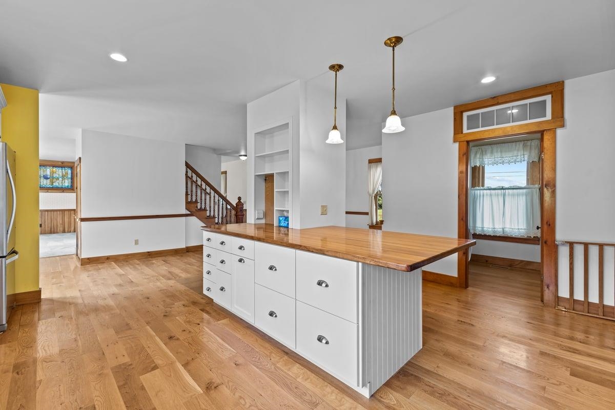 2367 Elmore Mountain Road