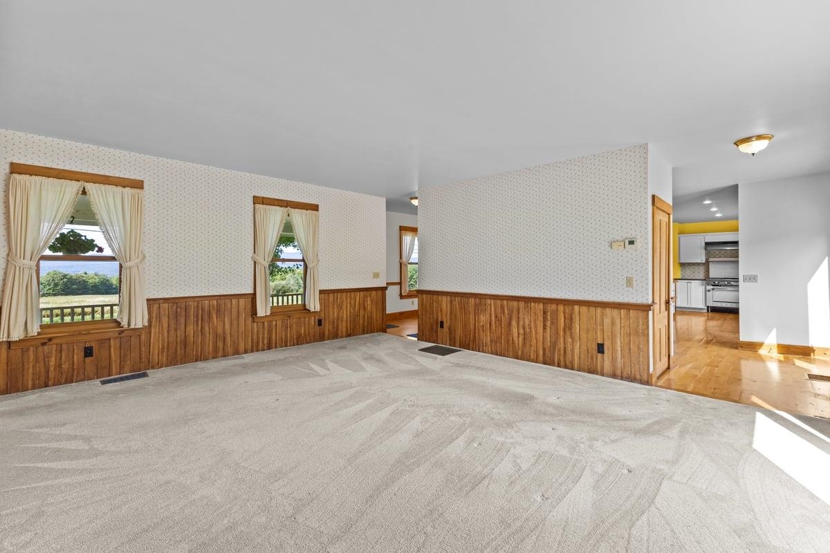 2367 Elmore Mountain Road