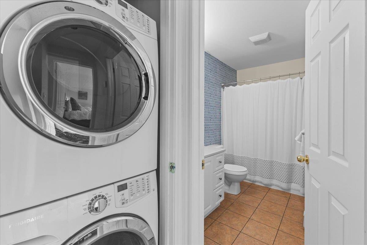 44 Park Place Unit: #205