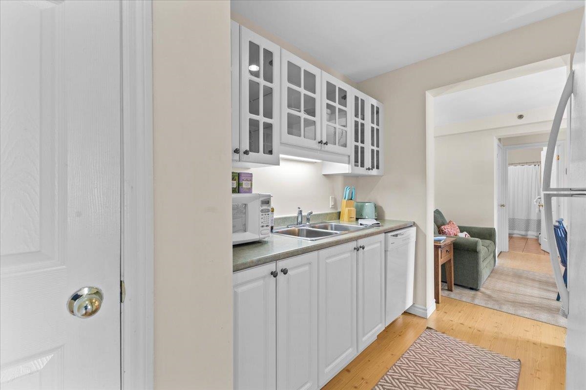 44 Park Place Unit: #205