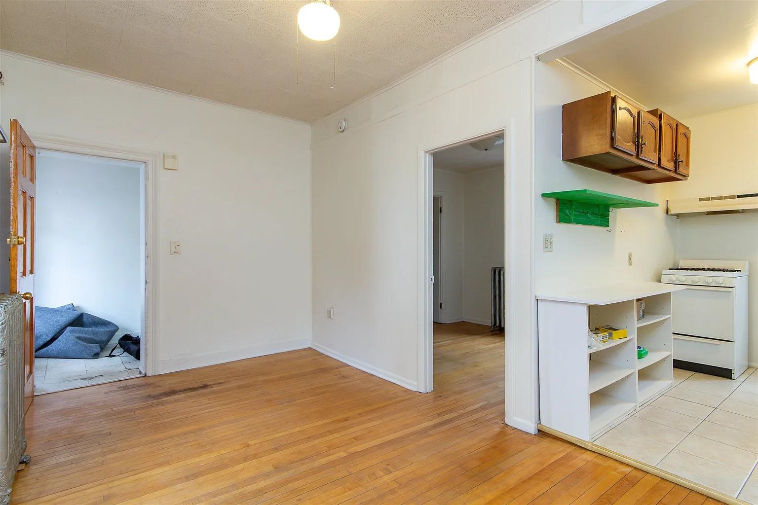 21-25 Elmwood Avenue